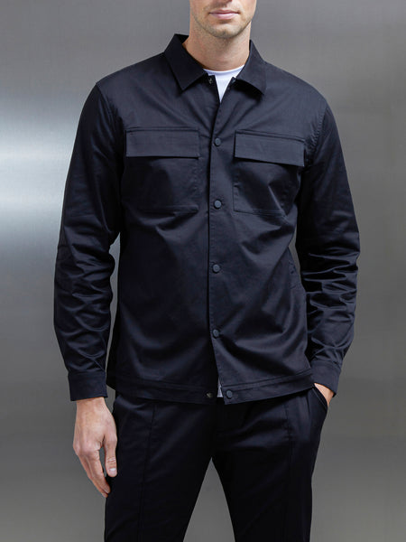 Essential Overshirt in Black