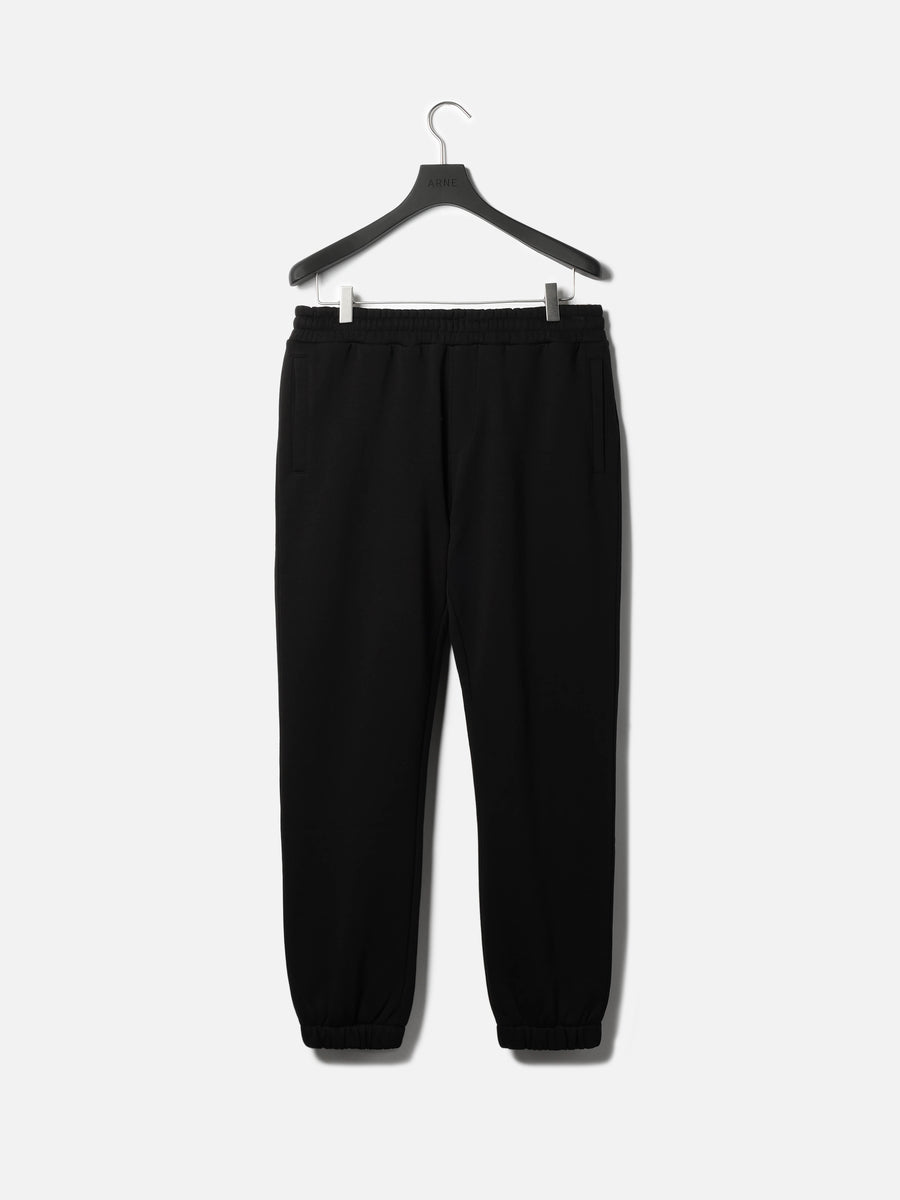 Essential Relaxed Fit Cuffed Jogger in Black