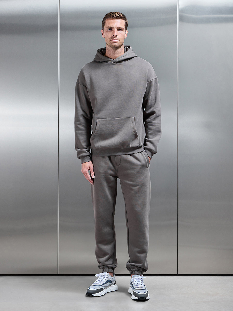 Essential Relaxed Hoodie in Grey