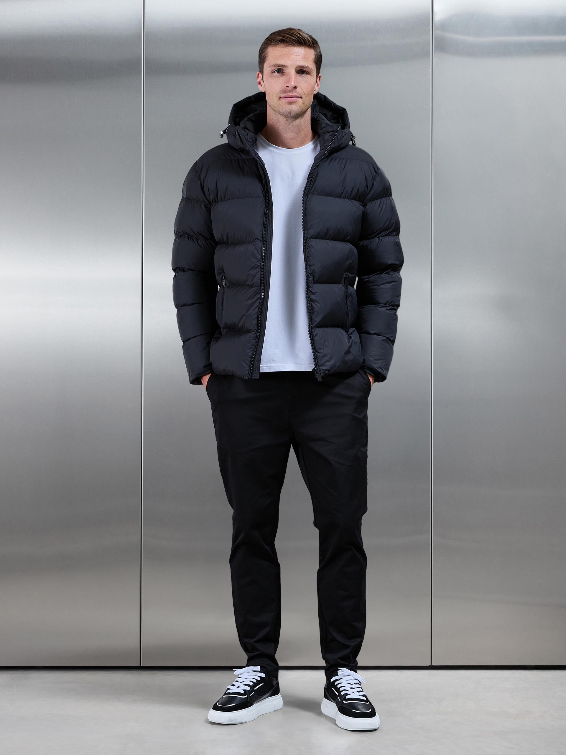 Essential Short Puffer Jacket in Black