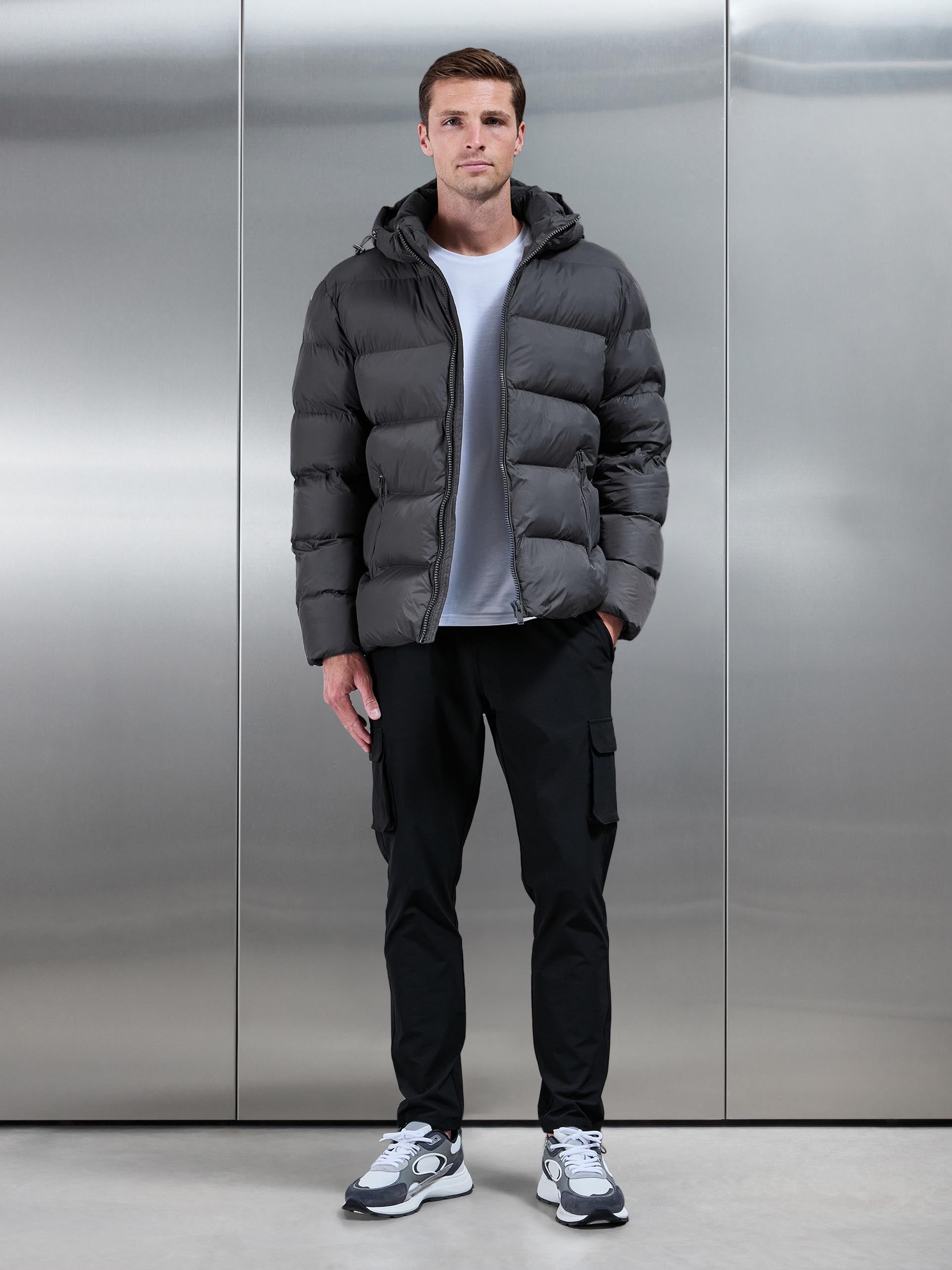 Essential Short Puffer Jacket in Grey