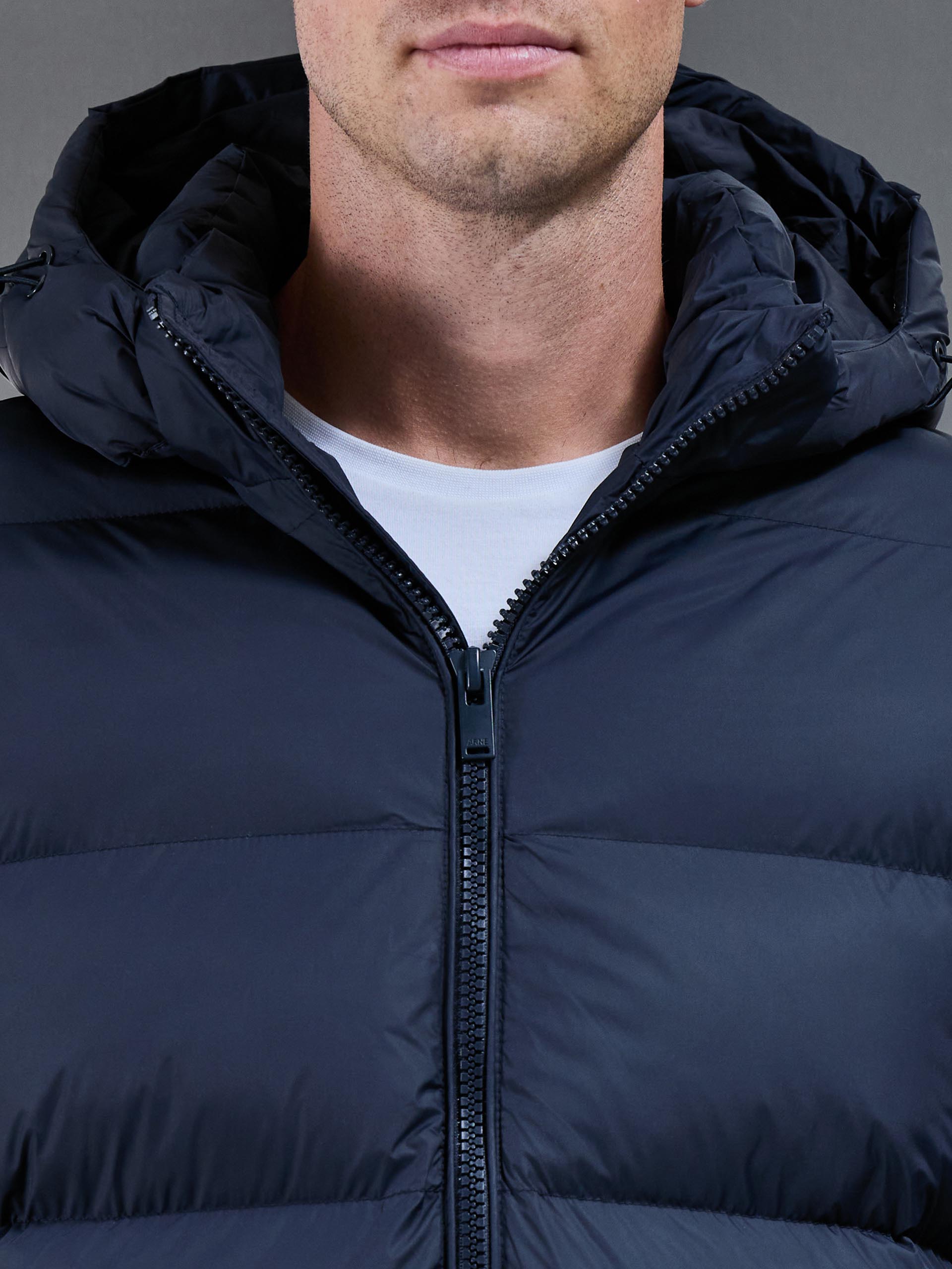 Essential Short Puffer Jacket in Navy