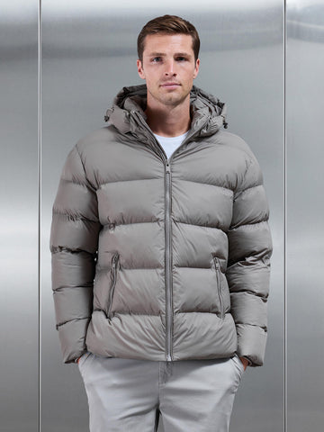 Essential Short Puffer Jacket in Taupe