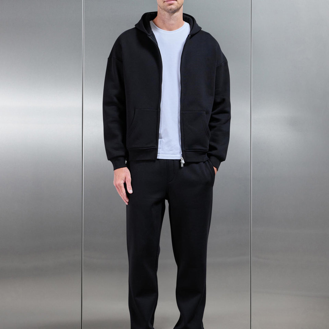 Essential Straight Leg Jogger in Black