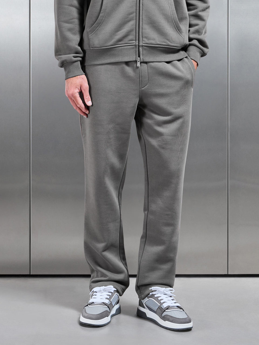 Essential Straight Leg Jogger in Grey