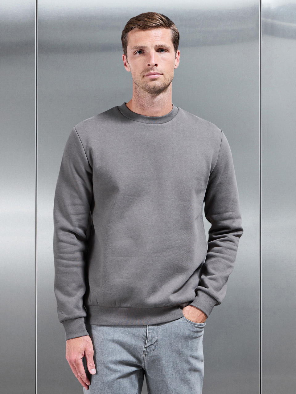 Essential Sweatshirt In Grey