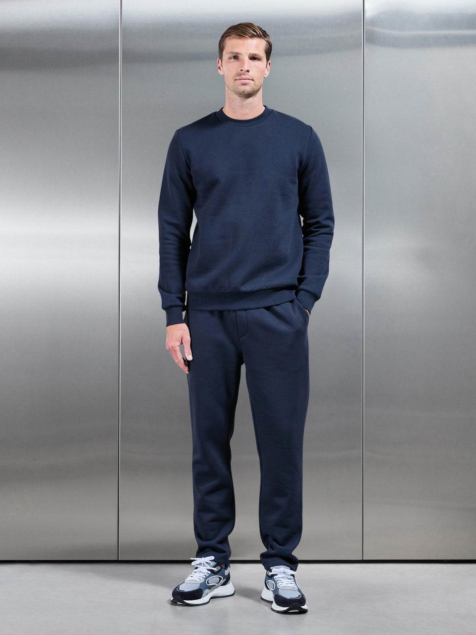 Essential Sweatshirt In Navy