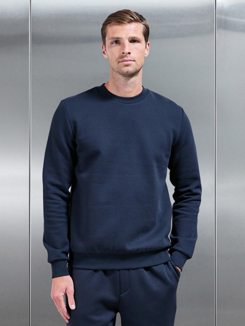 Essential Sweatshirt In Navy