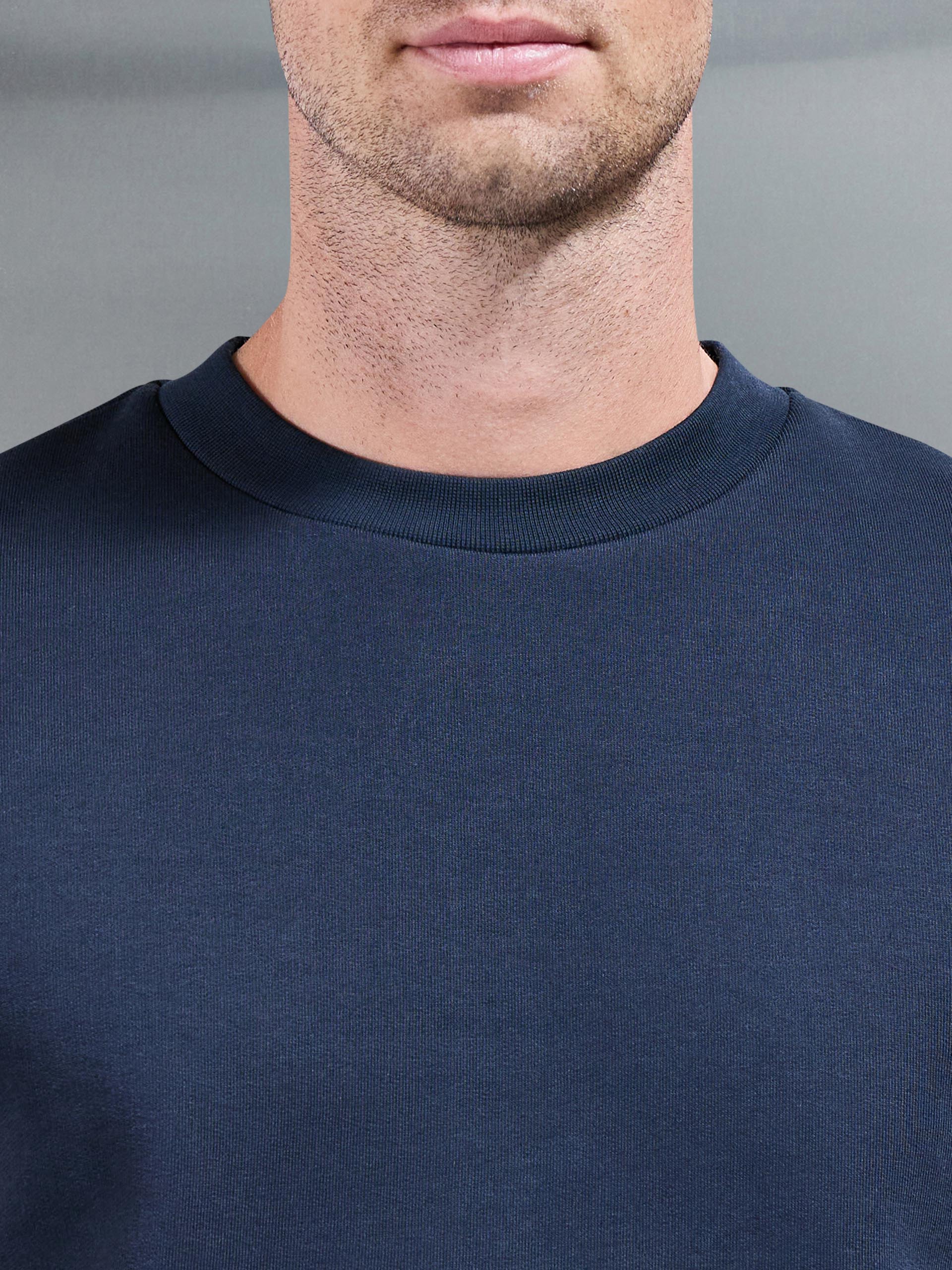 Essential Sweatshirt In Navy