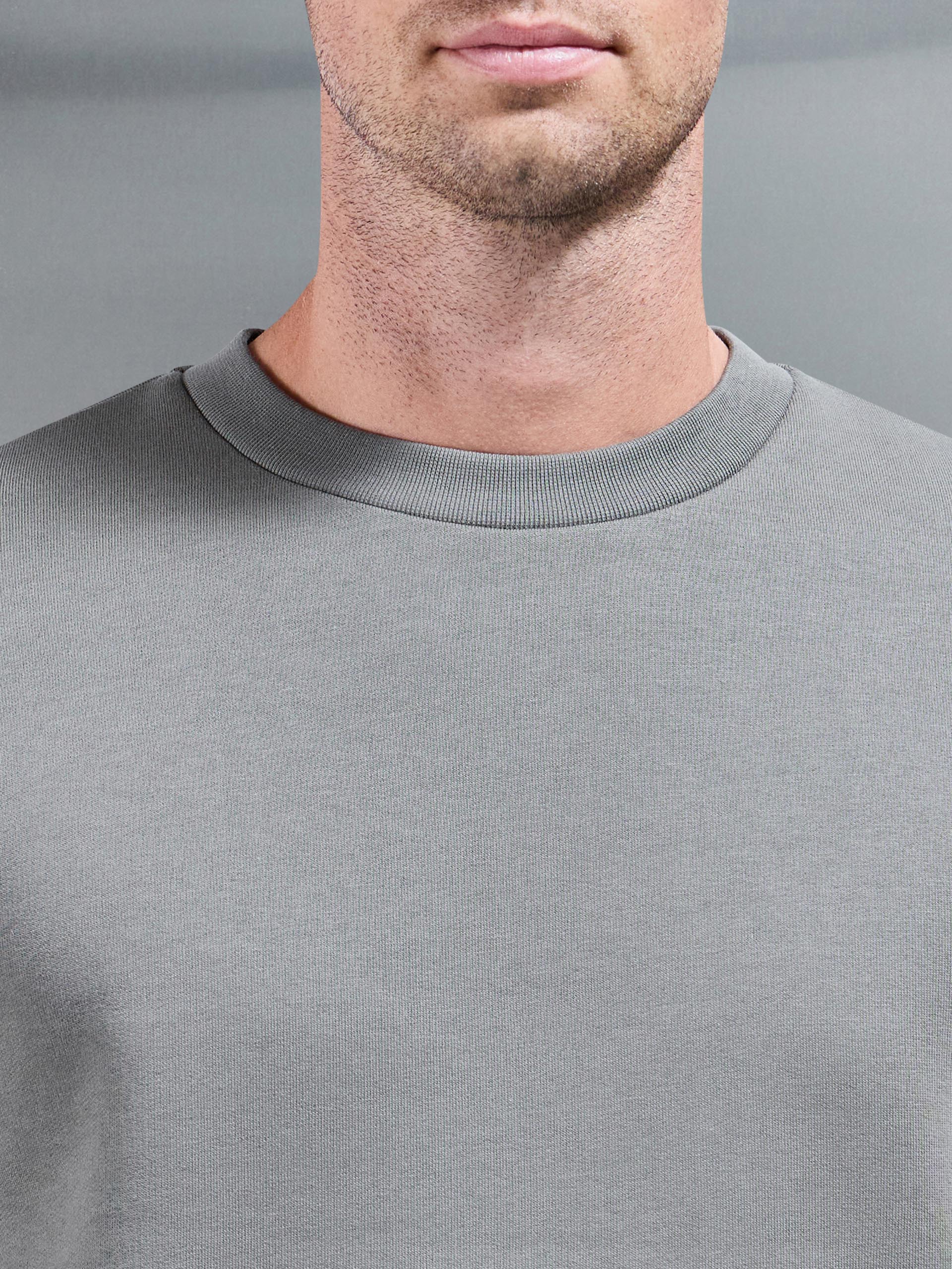 Essential Sweatshirt In Sage