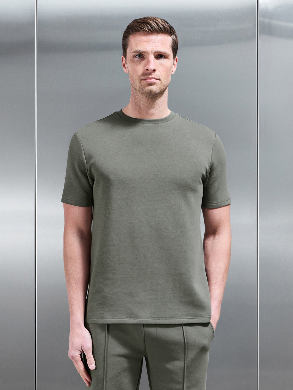 Everyday Luxe T-Shirt in Olive