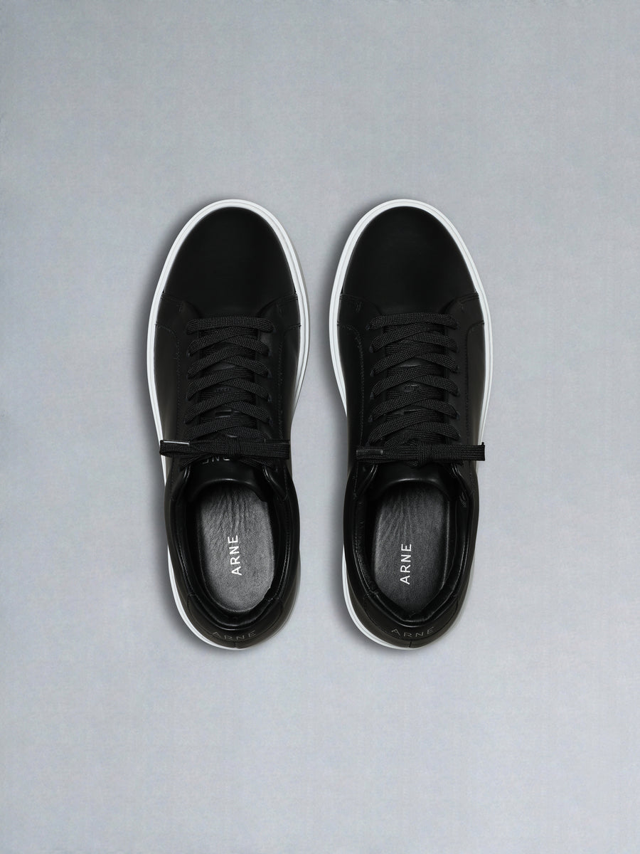 Mid Essential Trainer in Black