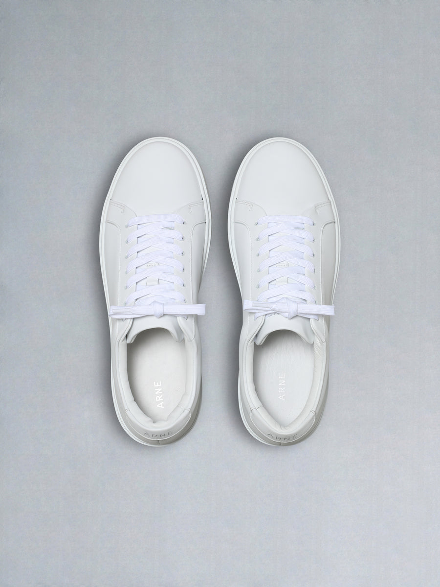 Mid Essential Trainer in White