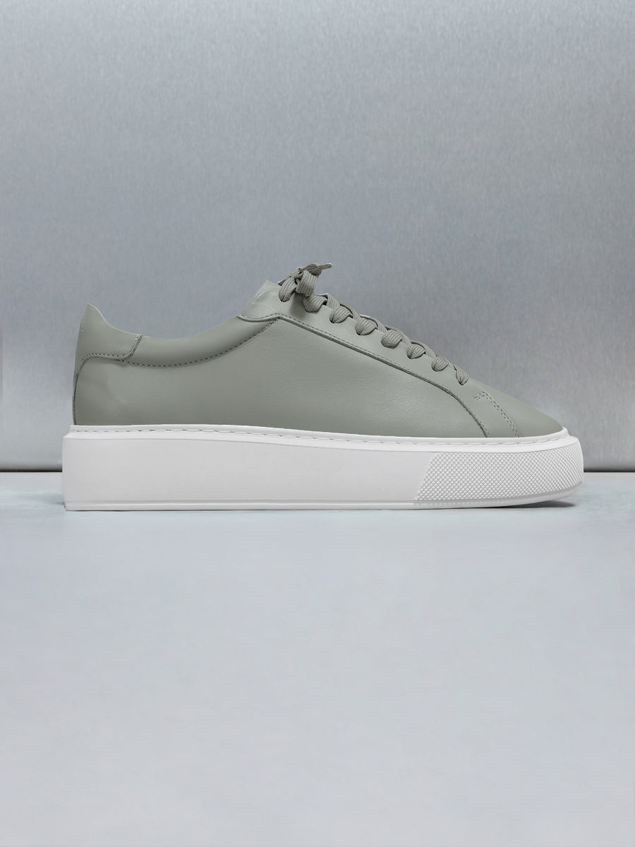 Essential Leather Trainer in Olive