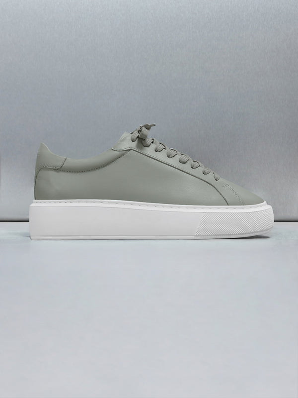 Essential Leather Trainer in Olive