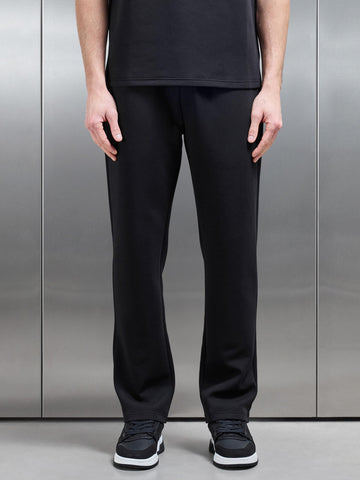 Everyday Luxe Straight Leg Jogger in Black