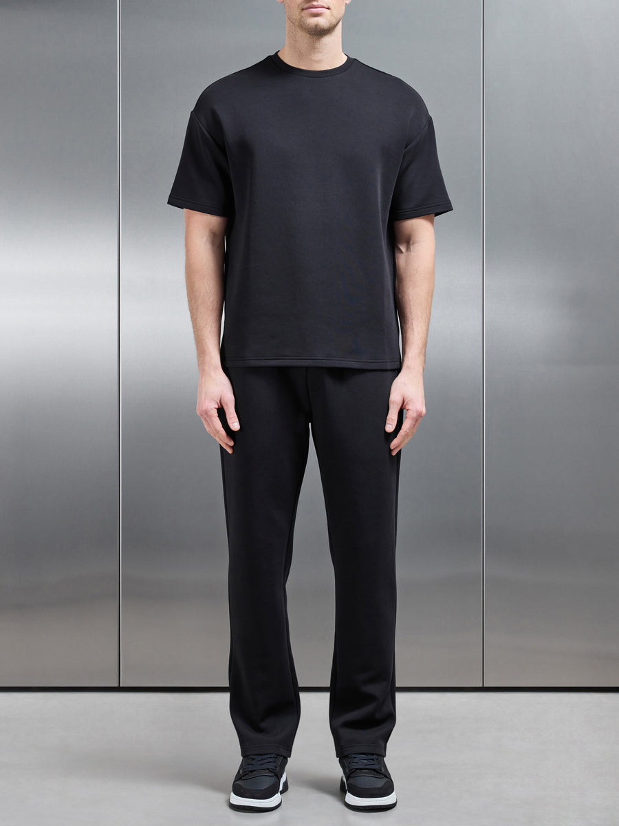 Essential Luxe Relaxed T-Shirt in Black