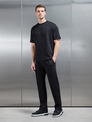 Everyday Luxe Straight Leg Jogger in Black
