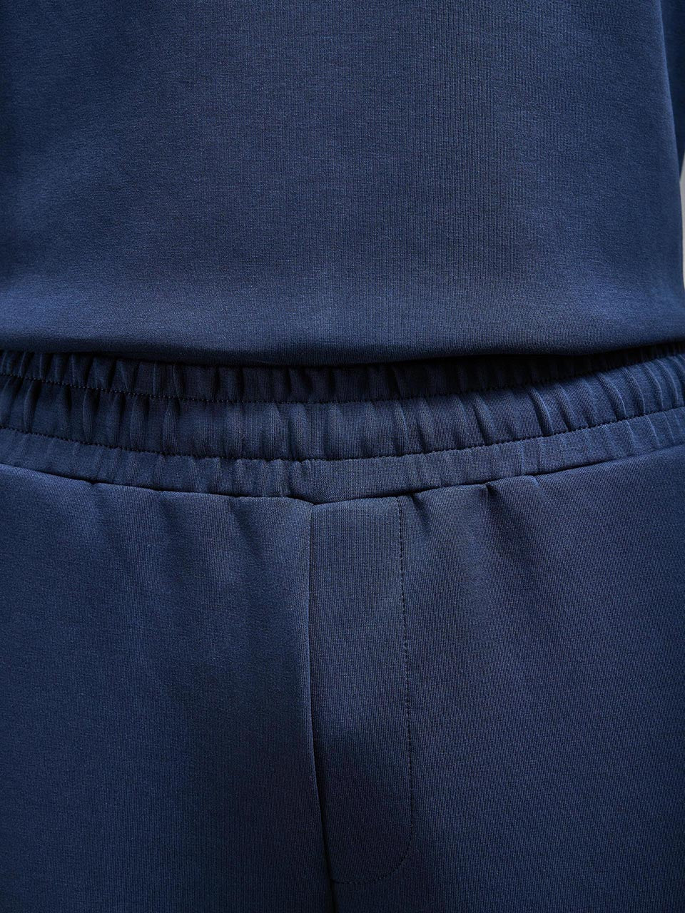 Everyday Luxe Straight Leg Jogger in Navy