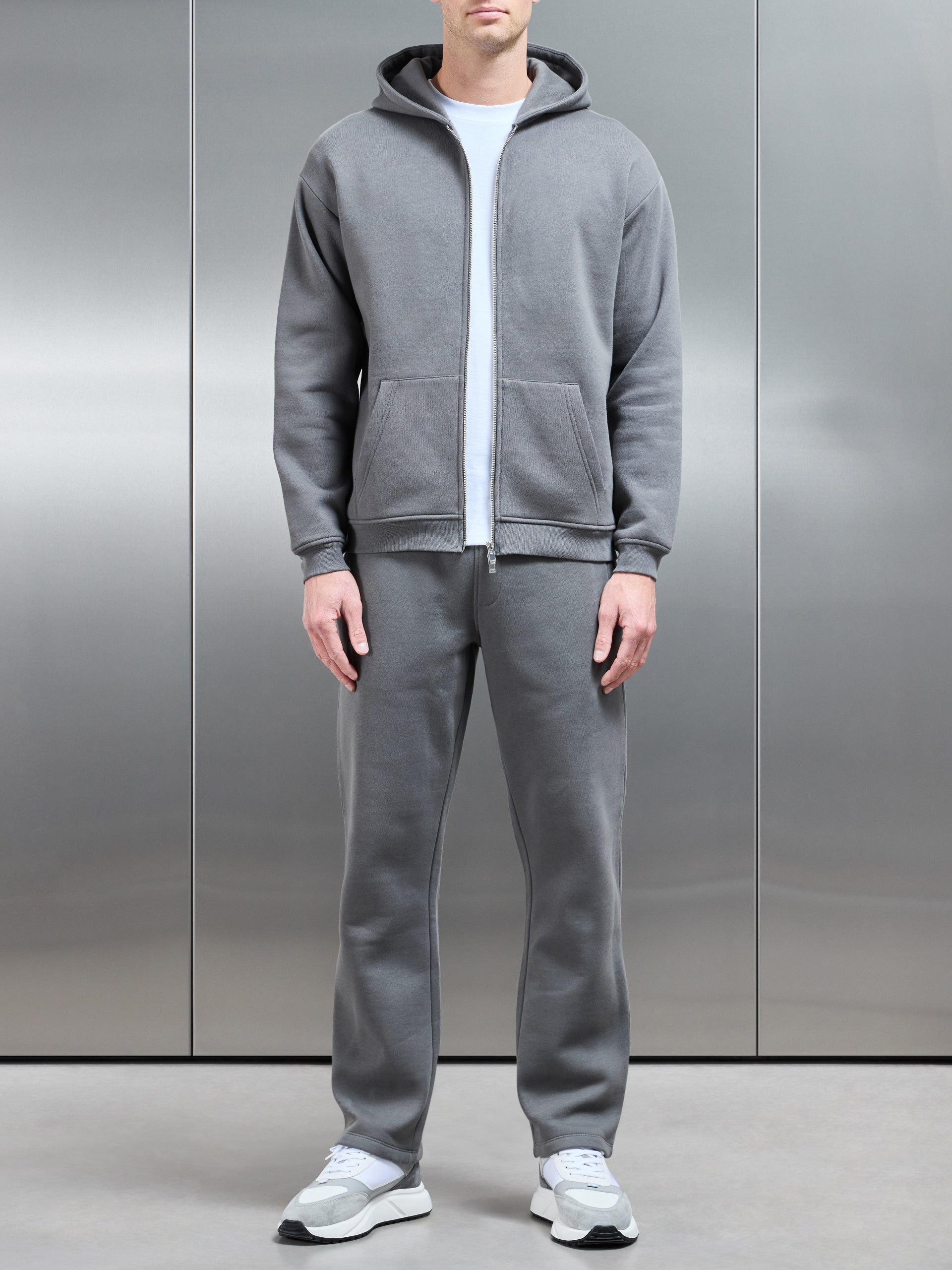 Essential Straight Leg Jogger in Grey
