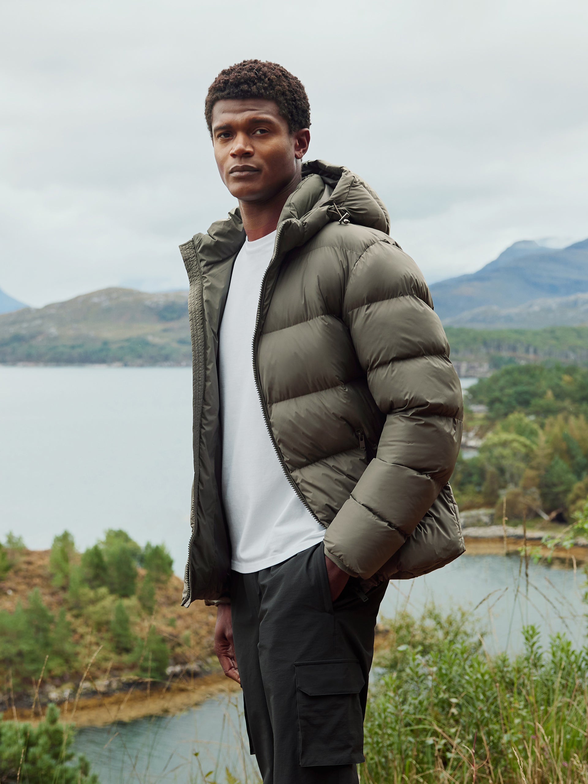 Essential Short Puffer Jacket in Olive