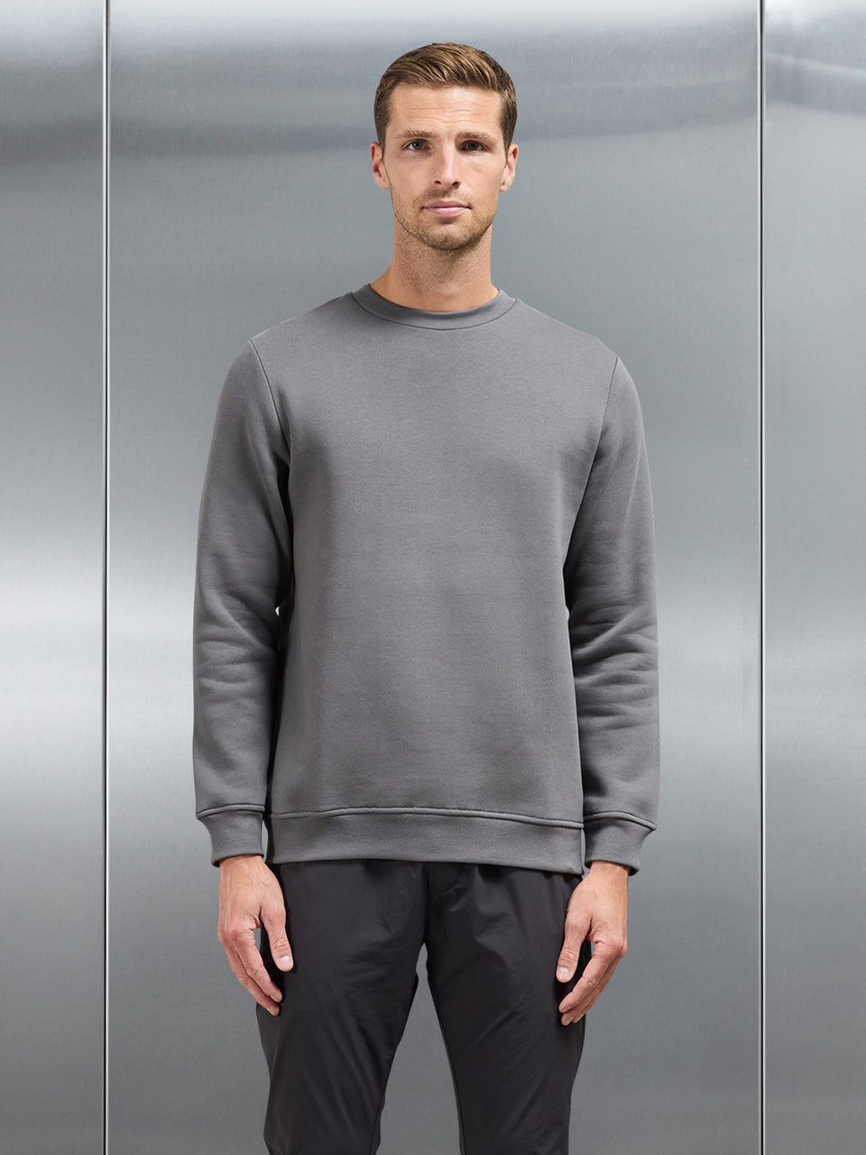 Essential Sweatshirt in Grey