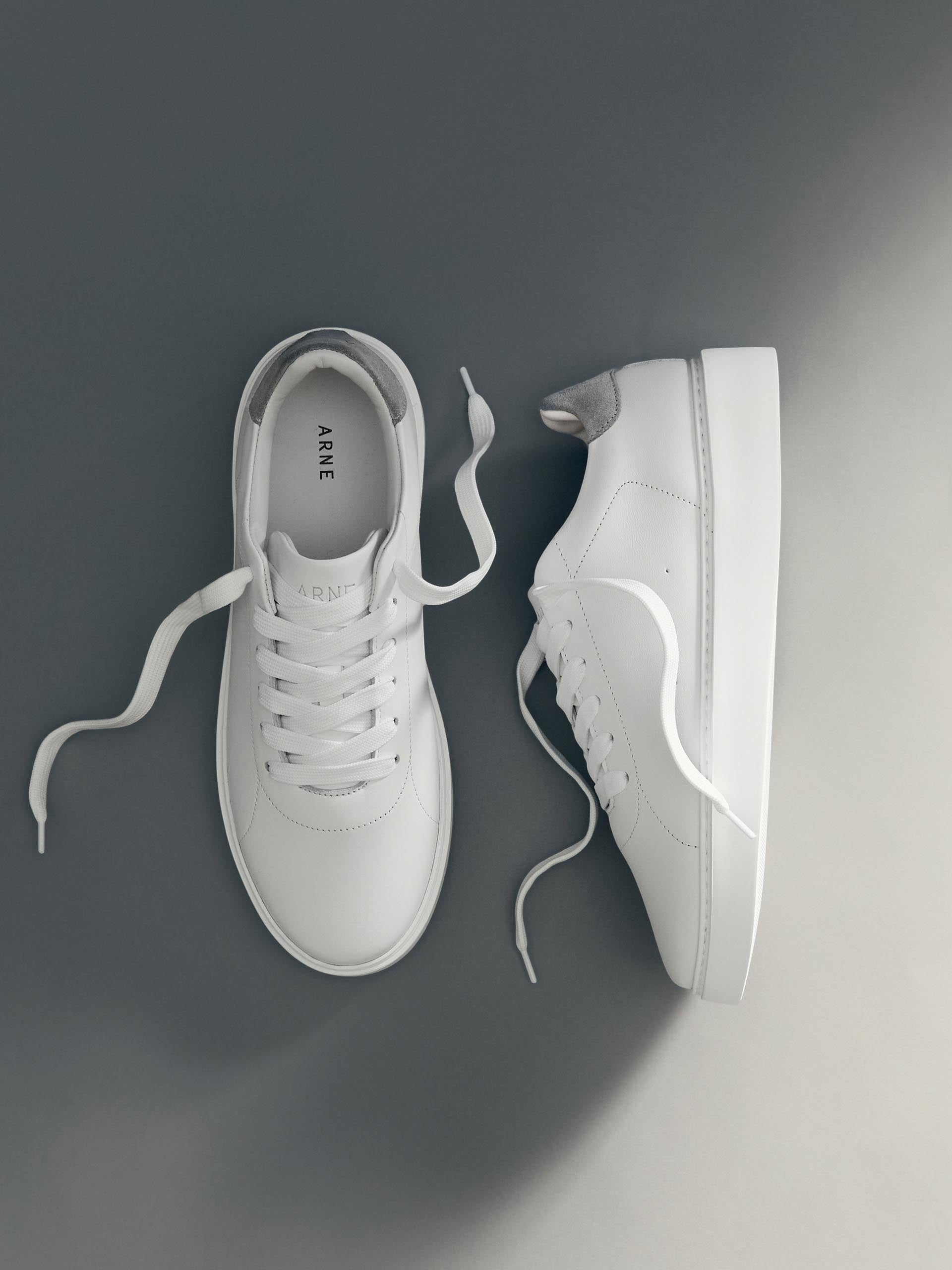 Everyday Leather Trainer in White Grey
