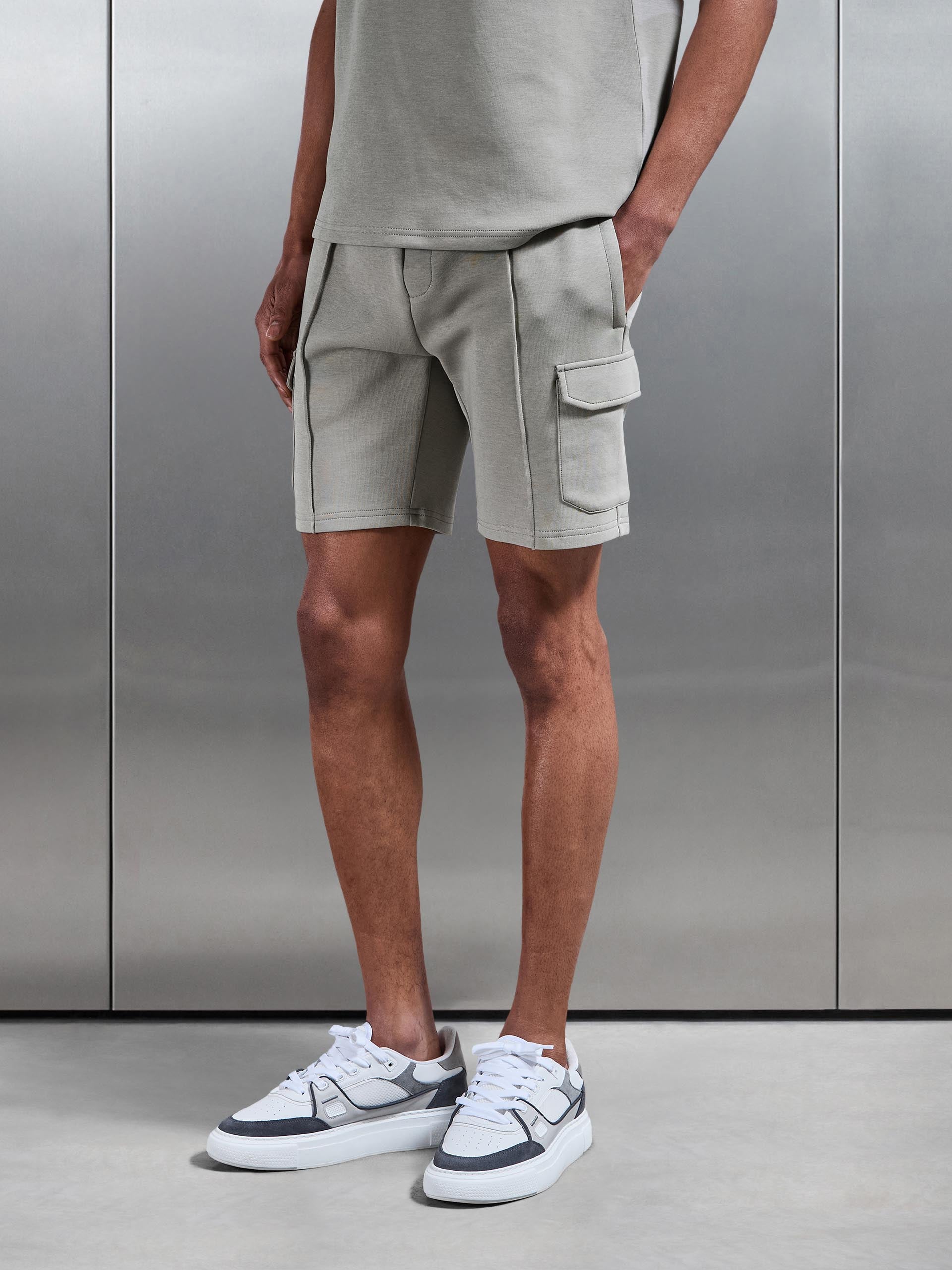 Everyday Luxe Cargo Short in Stone