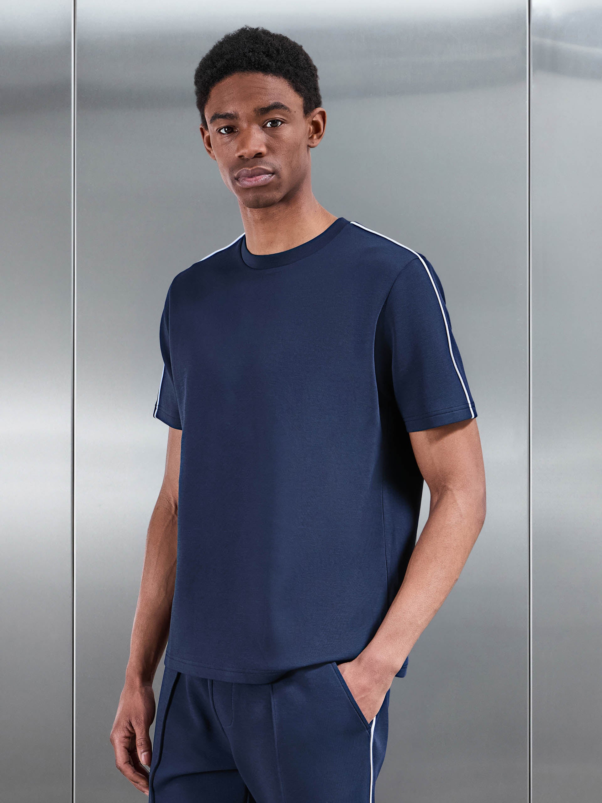 Everyday Luxe Piping T-Shirt in Navy