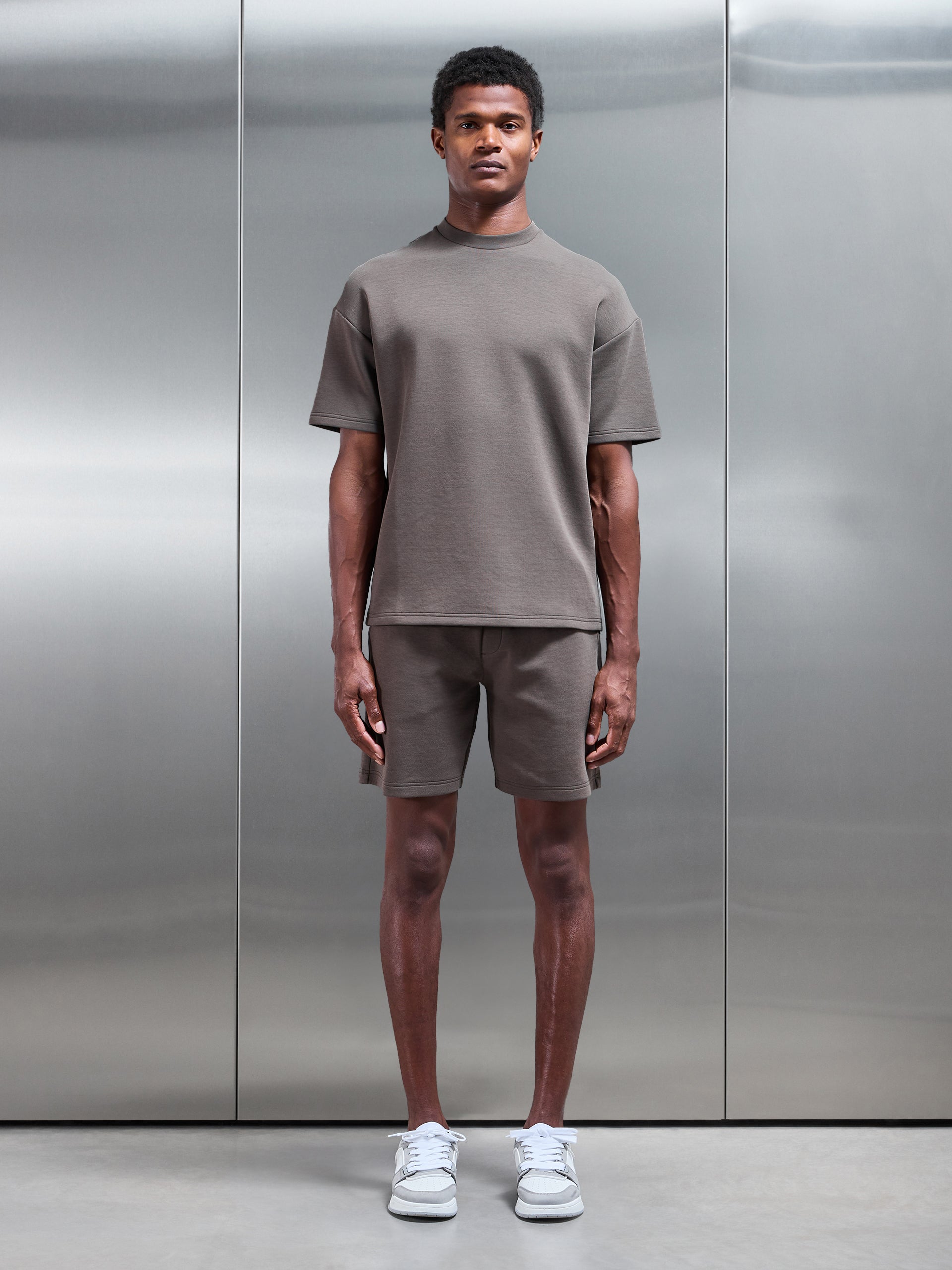 Everyday Luxe Relaxed Short in Brown