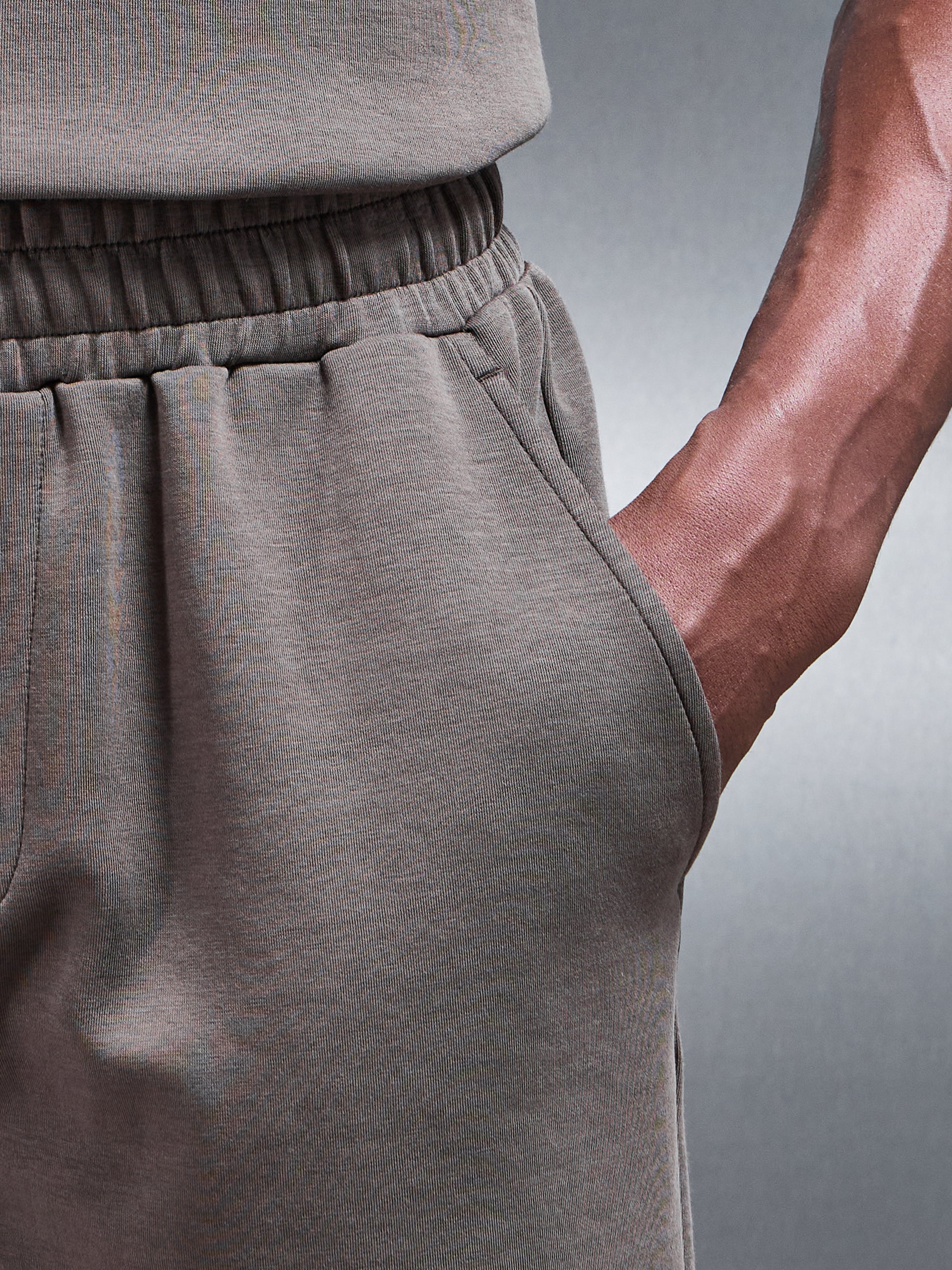 Everyday Luxe Relaxed Short in Brown