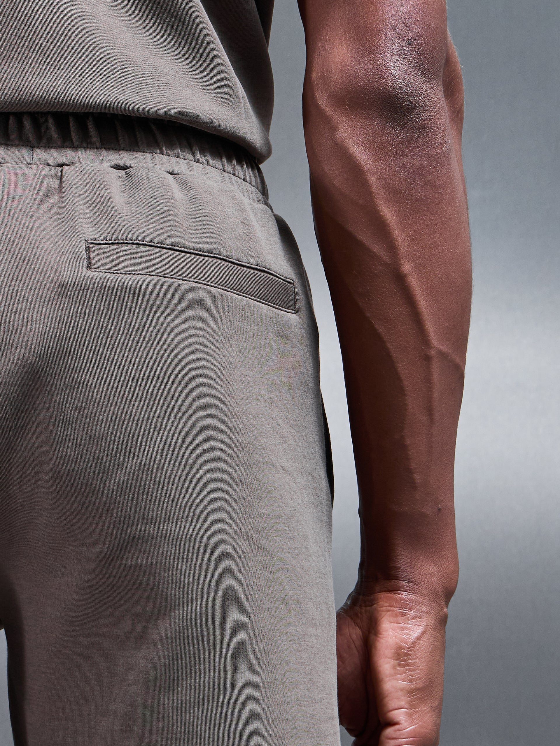 Everyday Luxe Relaxed Short in Brown
