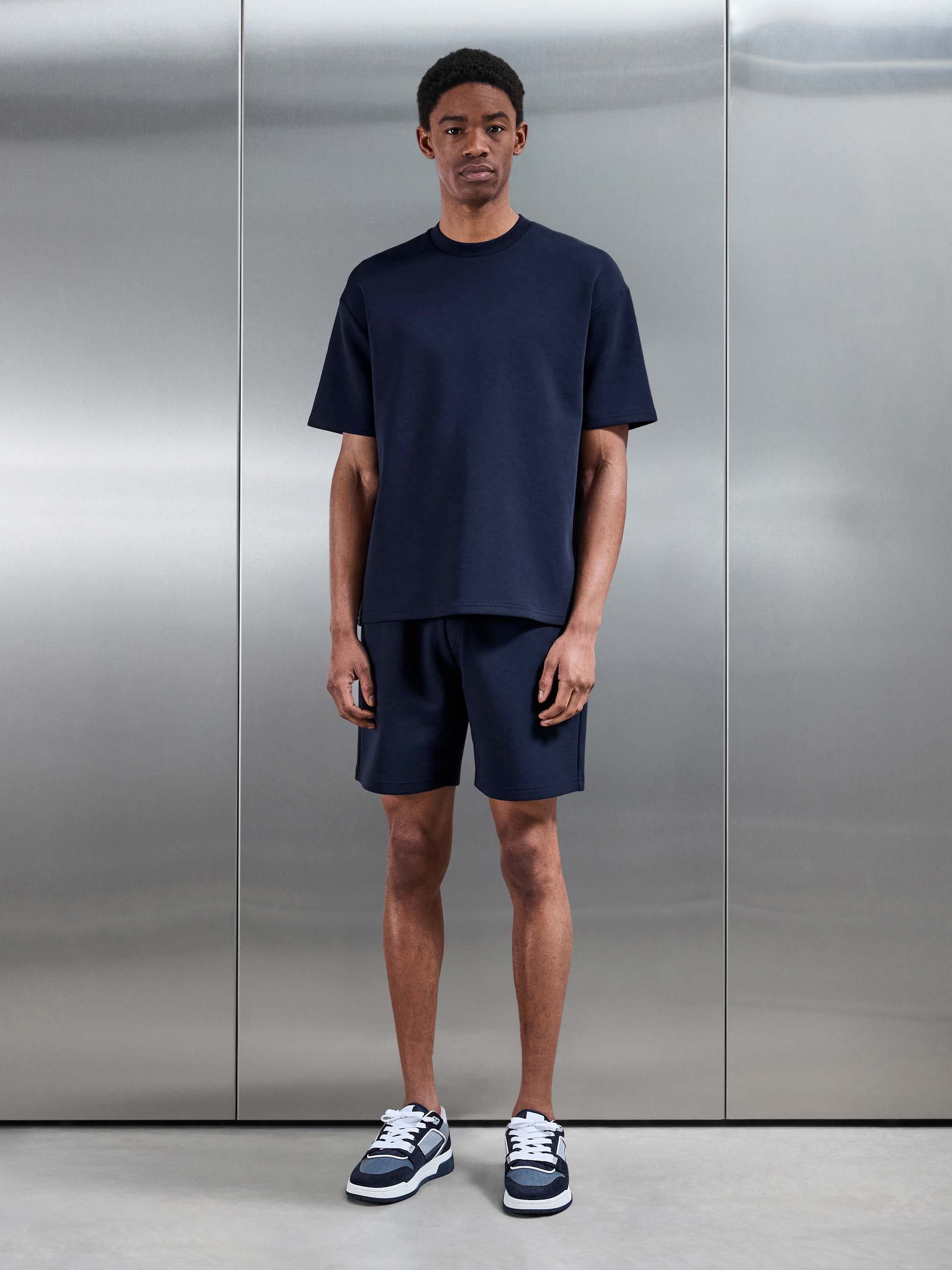 Everyday Luxe Relaxed Short in Navy