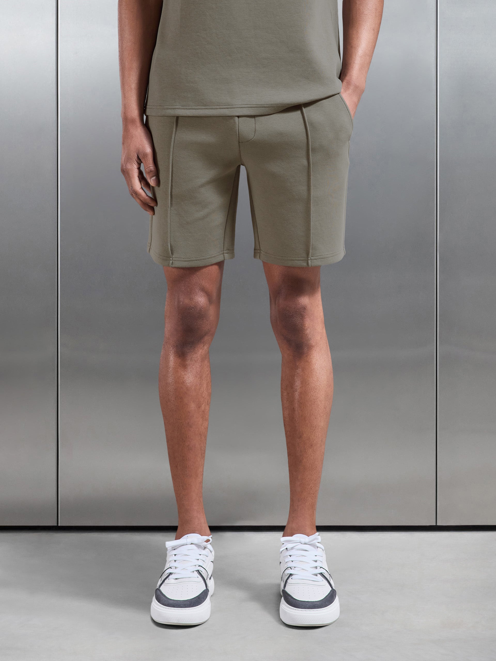 Everyday Luxe Short in Olive