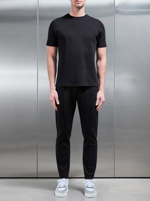 Everyday Luxe Slim Fit Jogger in Black