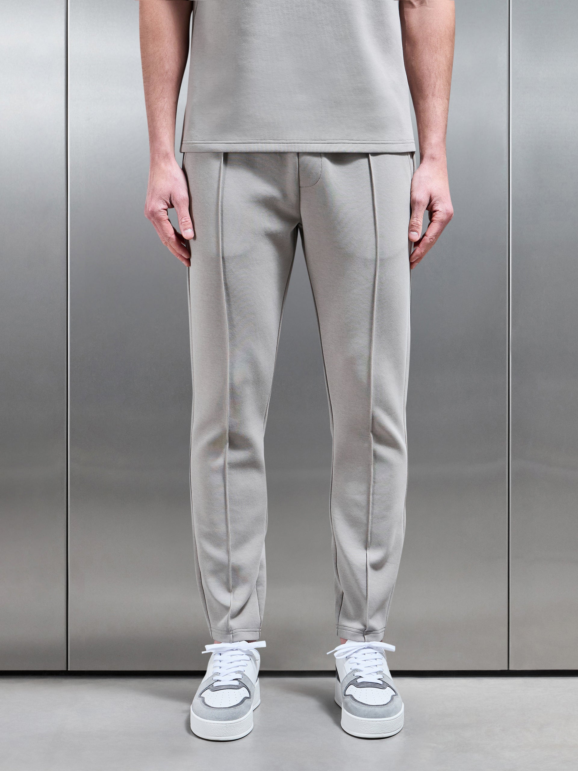 Everyday Luxe Slim Fit Jogger in Stone