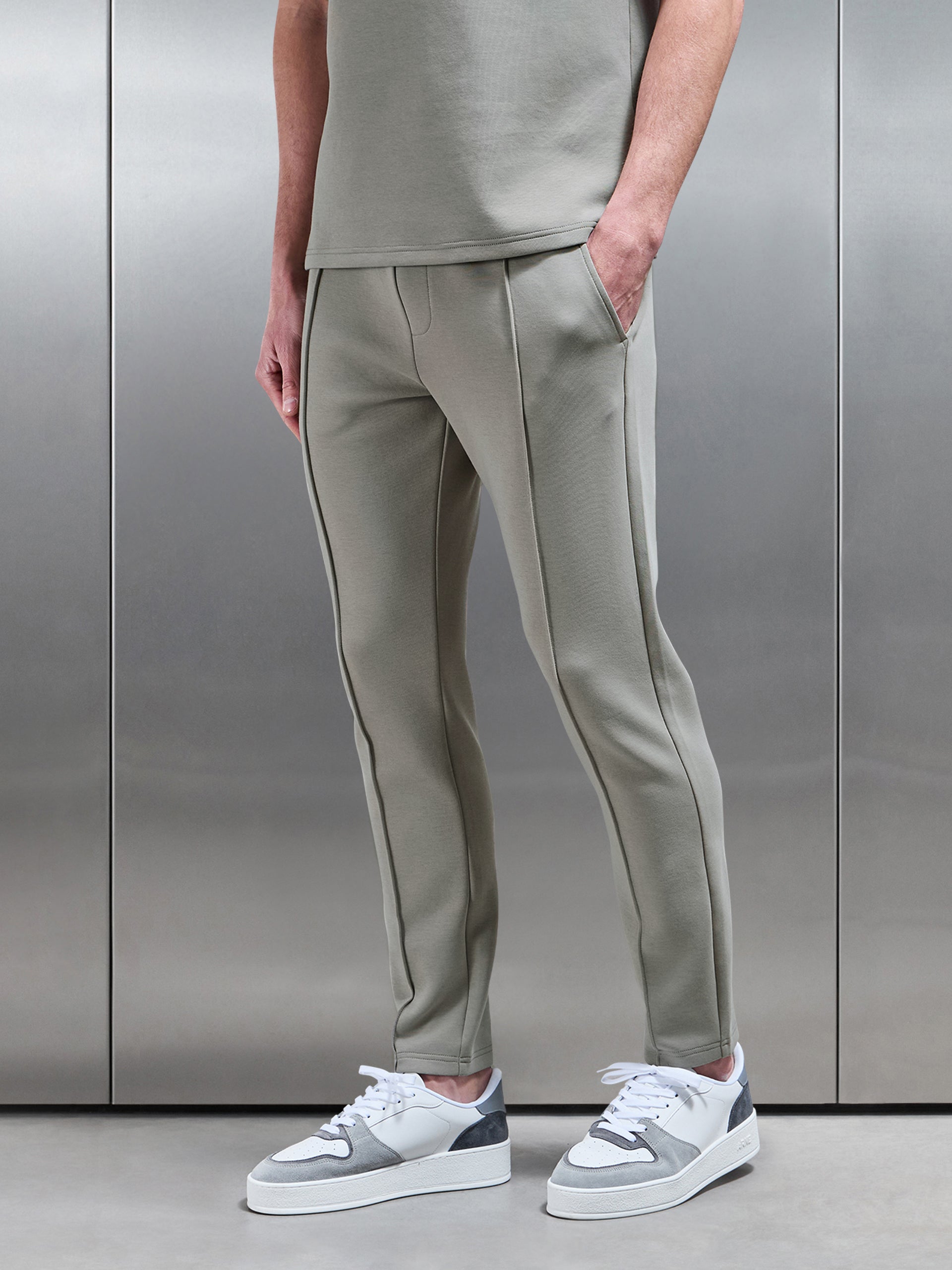 Everyday Luxe Slim Fit Jogger in Stone