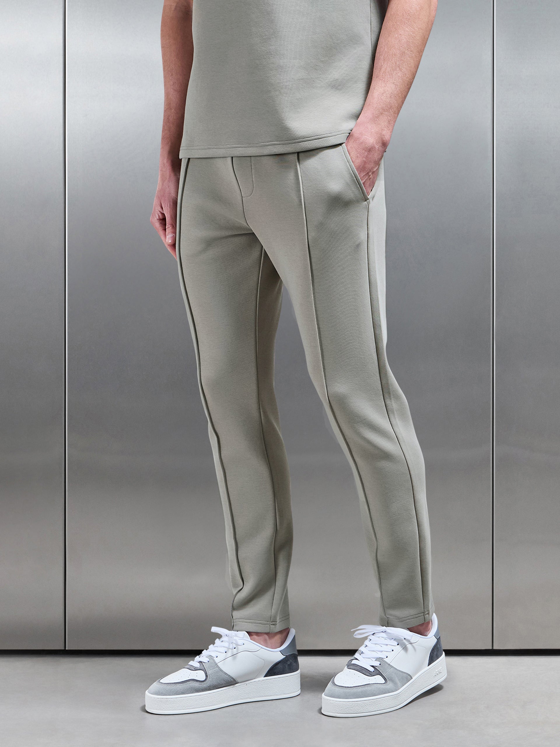 Everyday Luxe Slim Fit Jogger in Stone