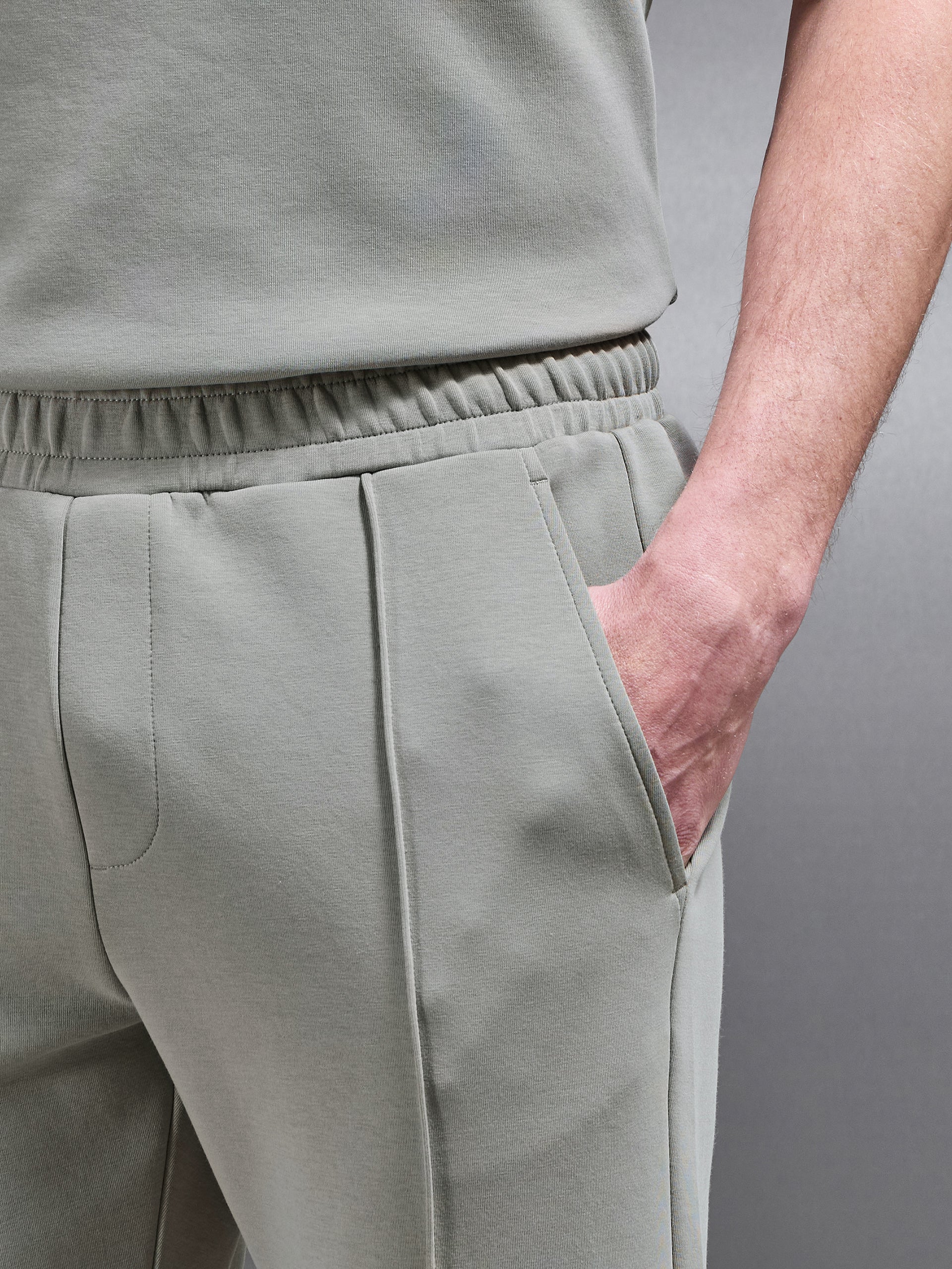 Everyday Luxe Slim Fit Jogger in Stone