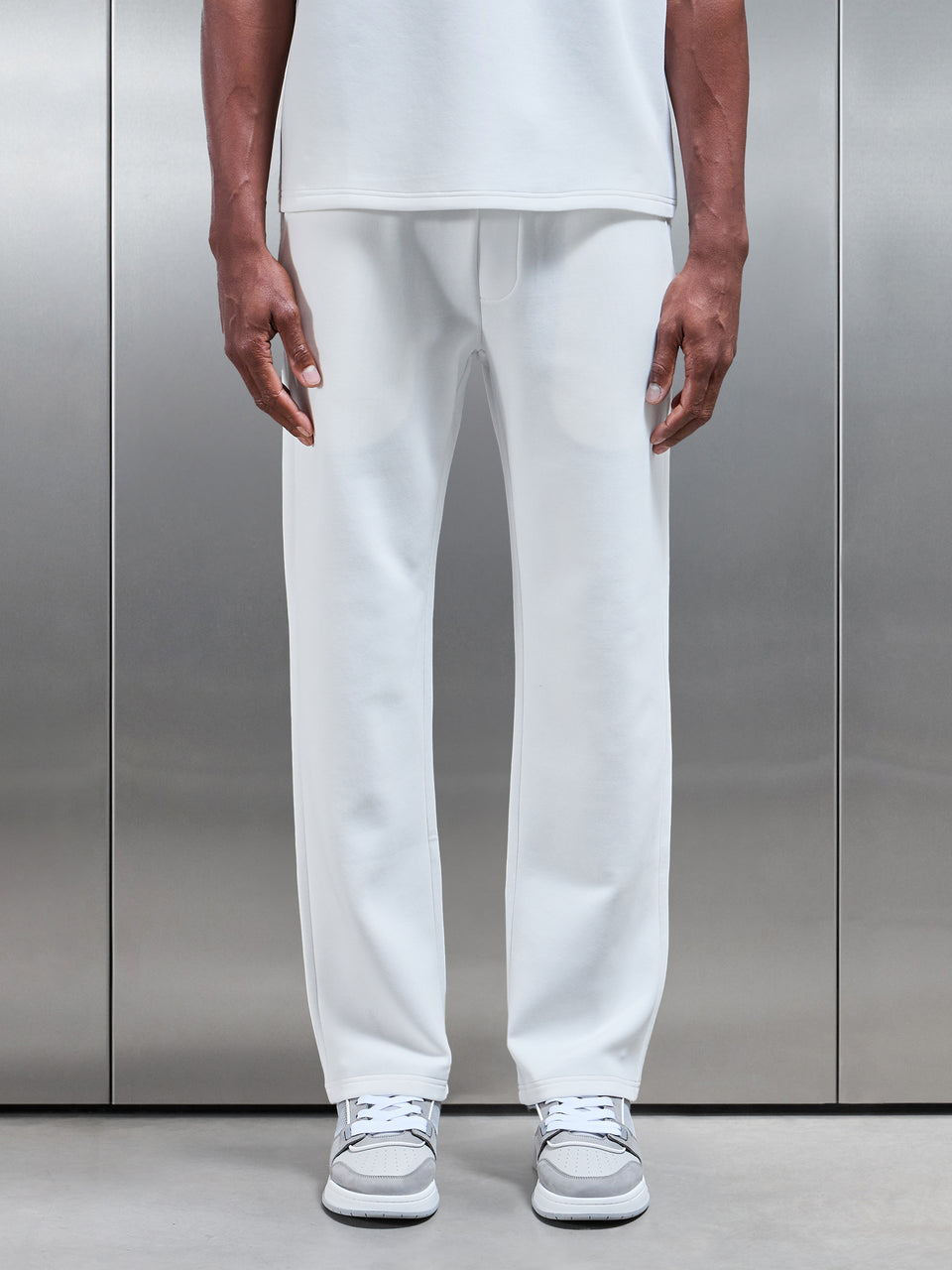 Everyday Luxe Straight Leg Jogger in Off White