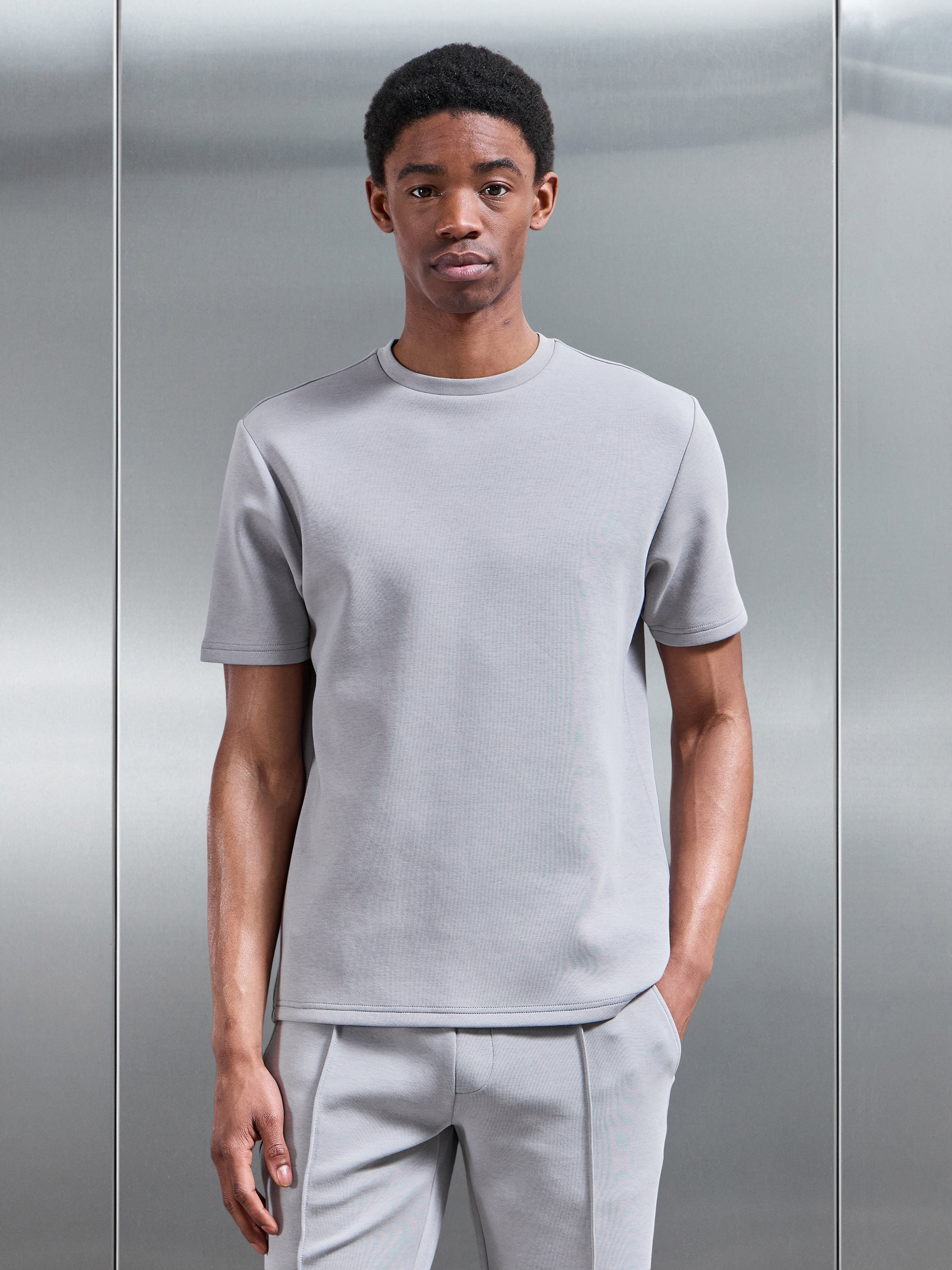 Everyday Luxe T-Shirt in Mid Grey