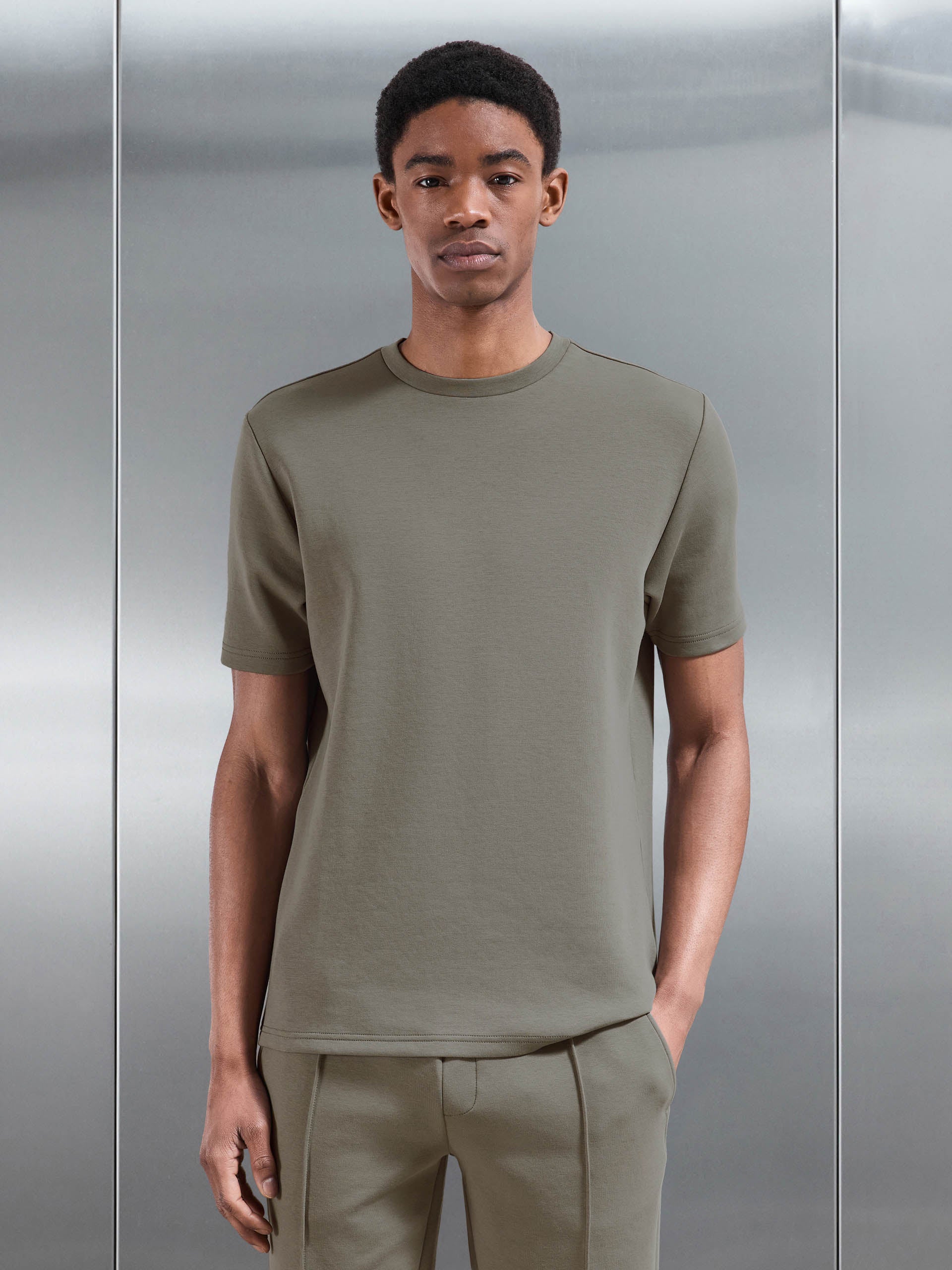 Everyday Luxe T-Shirt in Olive