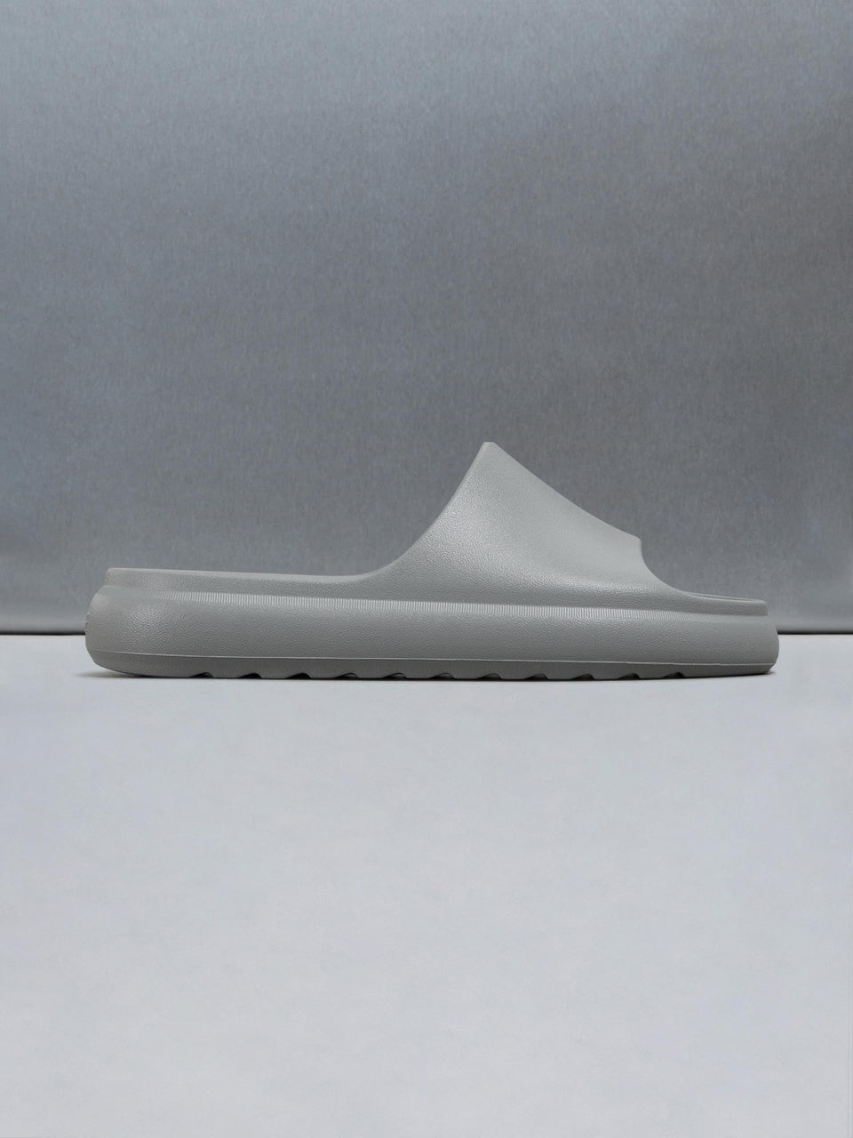Everyday Slider in Grey