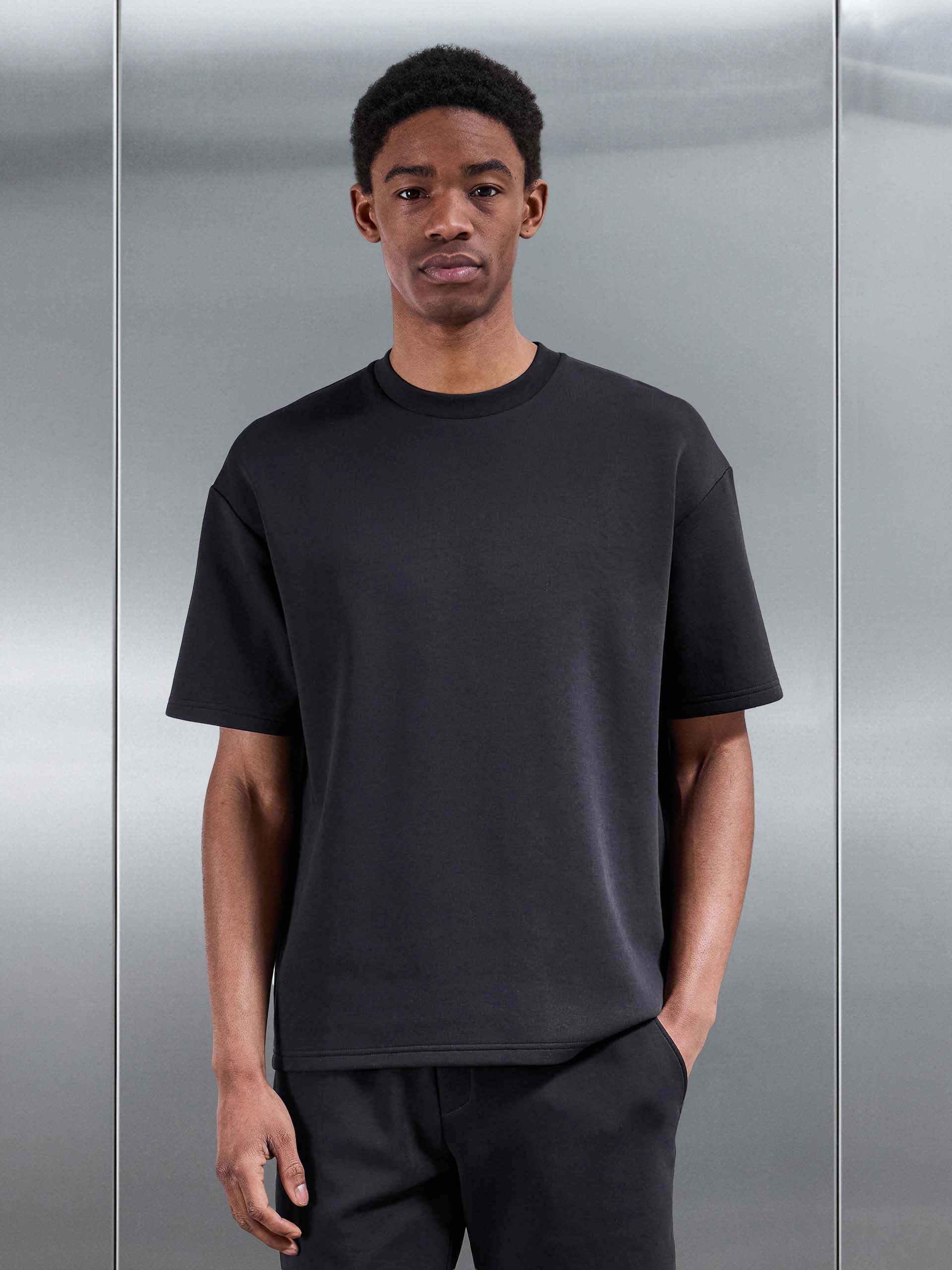 Everyday Luxe Relaxed T-Shirt in Black