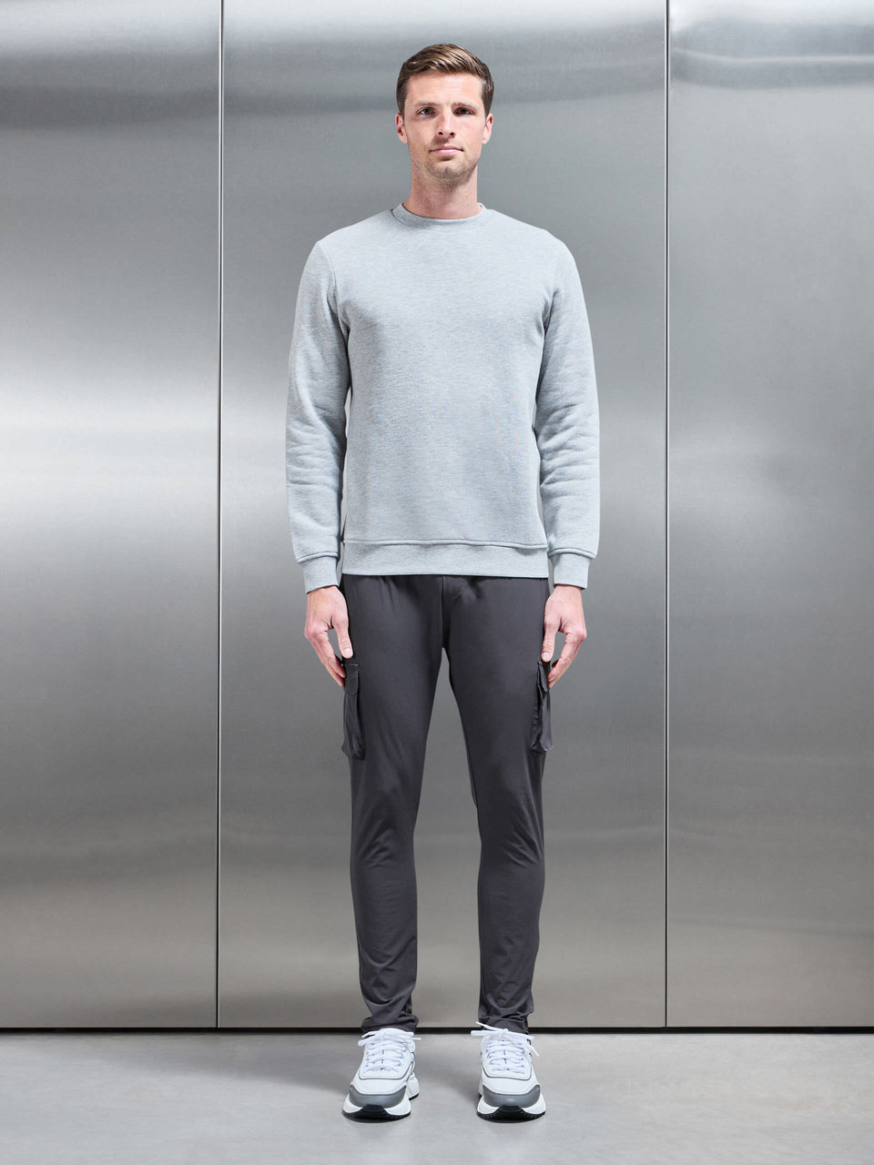Essential Sweatshirt in Marl Grey