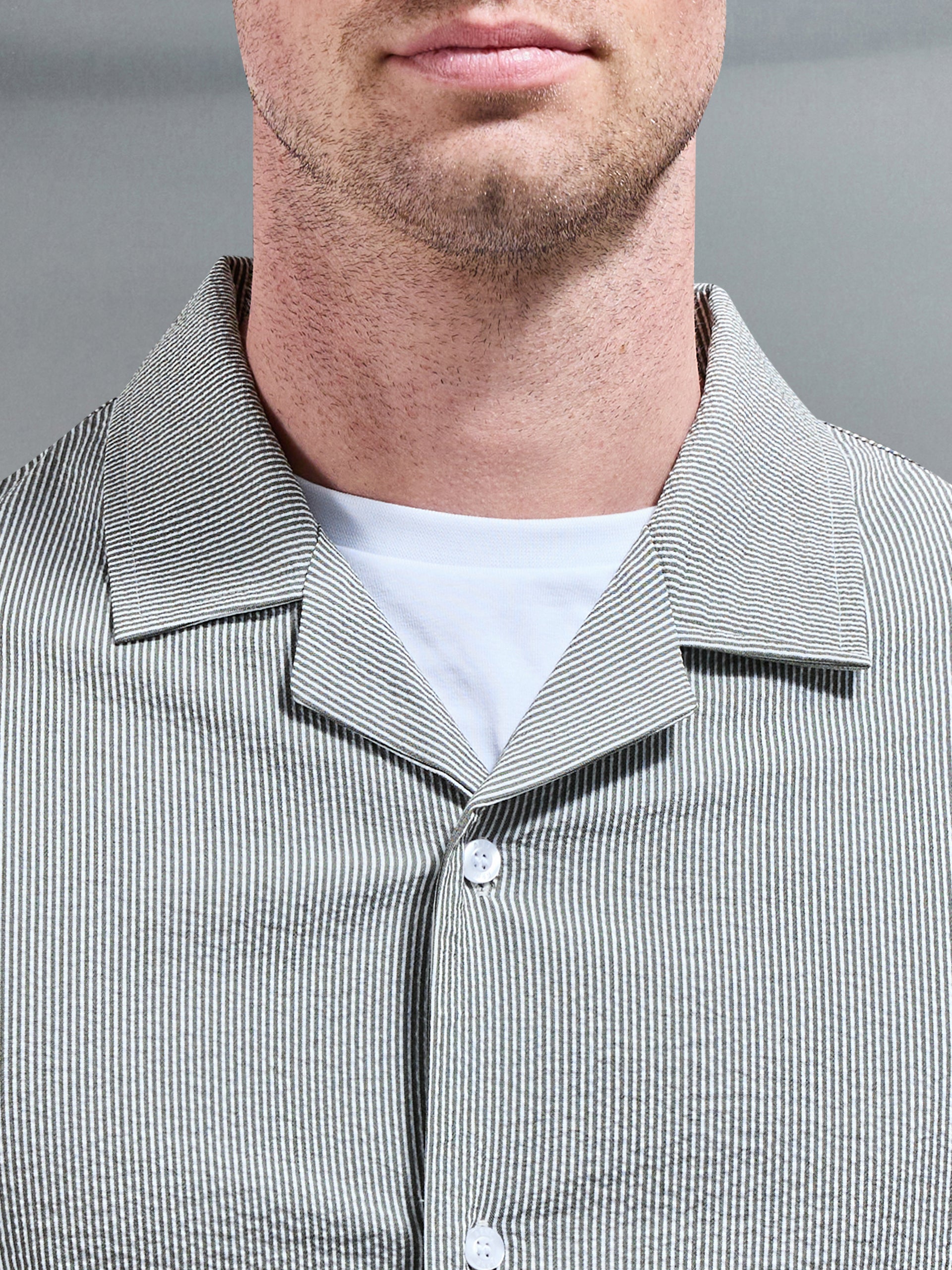 Fine Stripe Short Sleeve Revere Collar Shirt in Sage