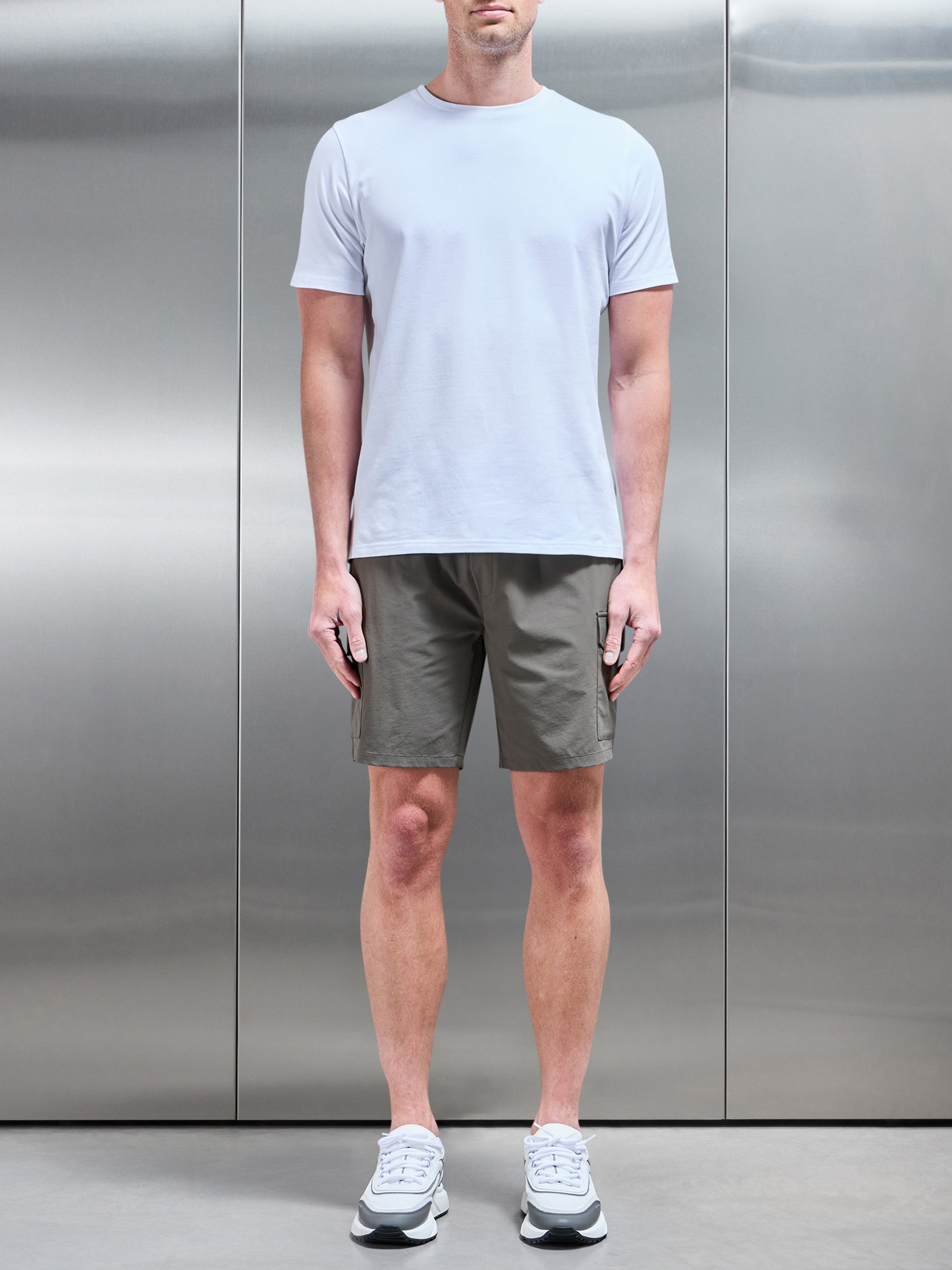 Flat Pocket Technical Cargo Short in Olive