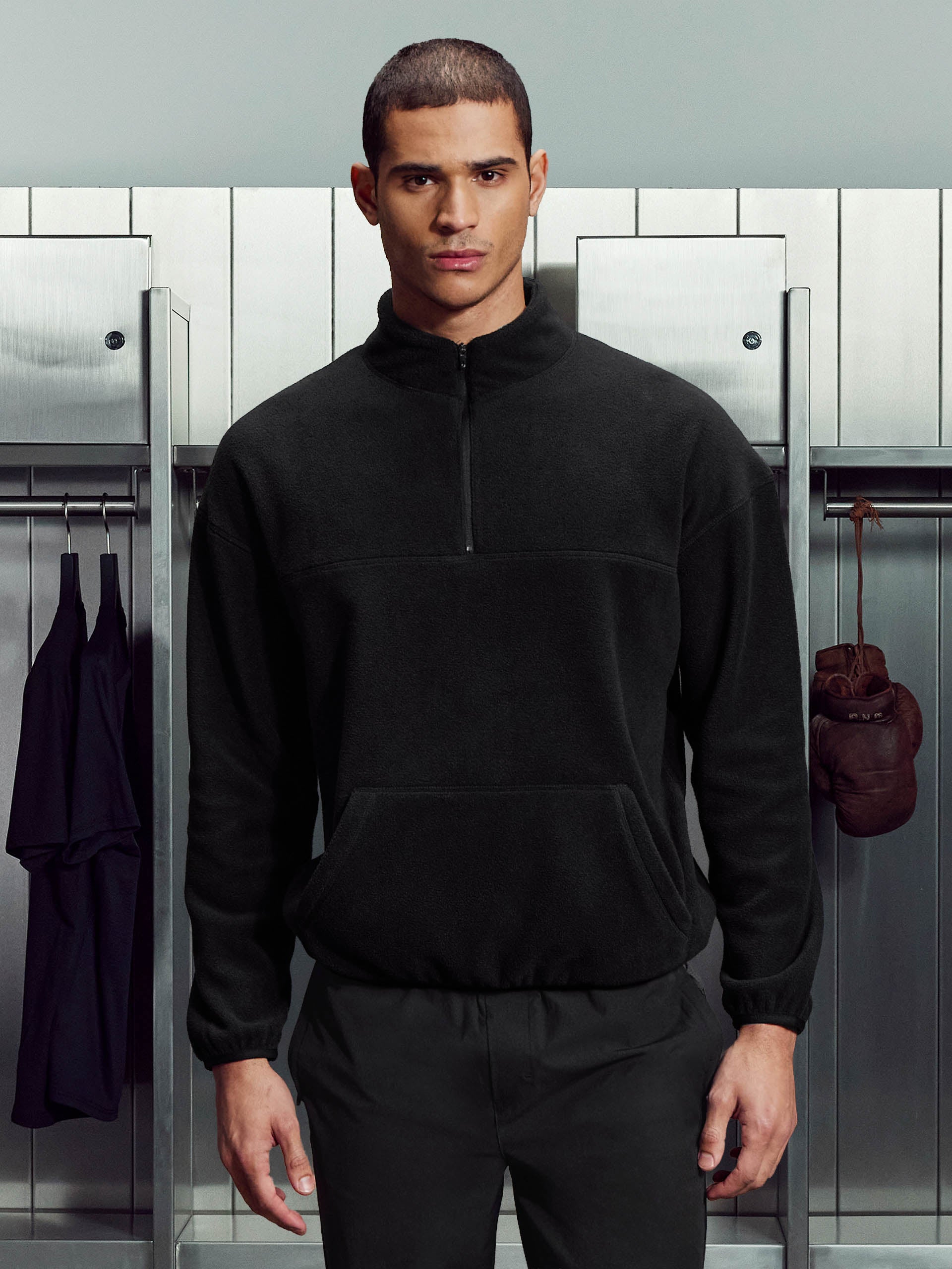 Fleece Relaxed Fit Half Zip in Black