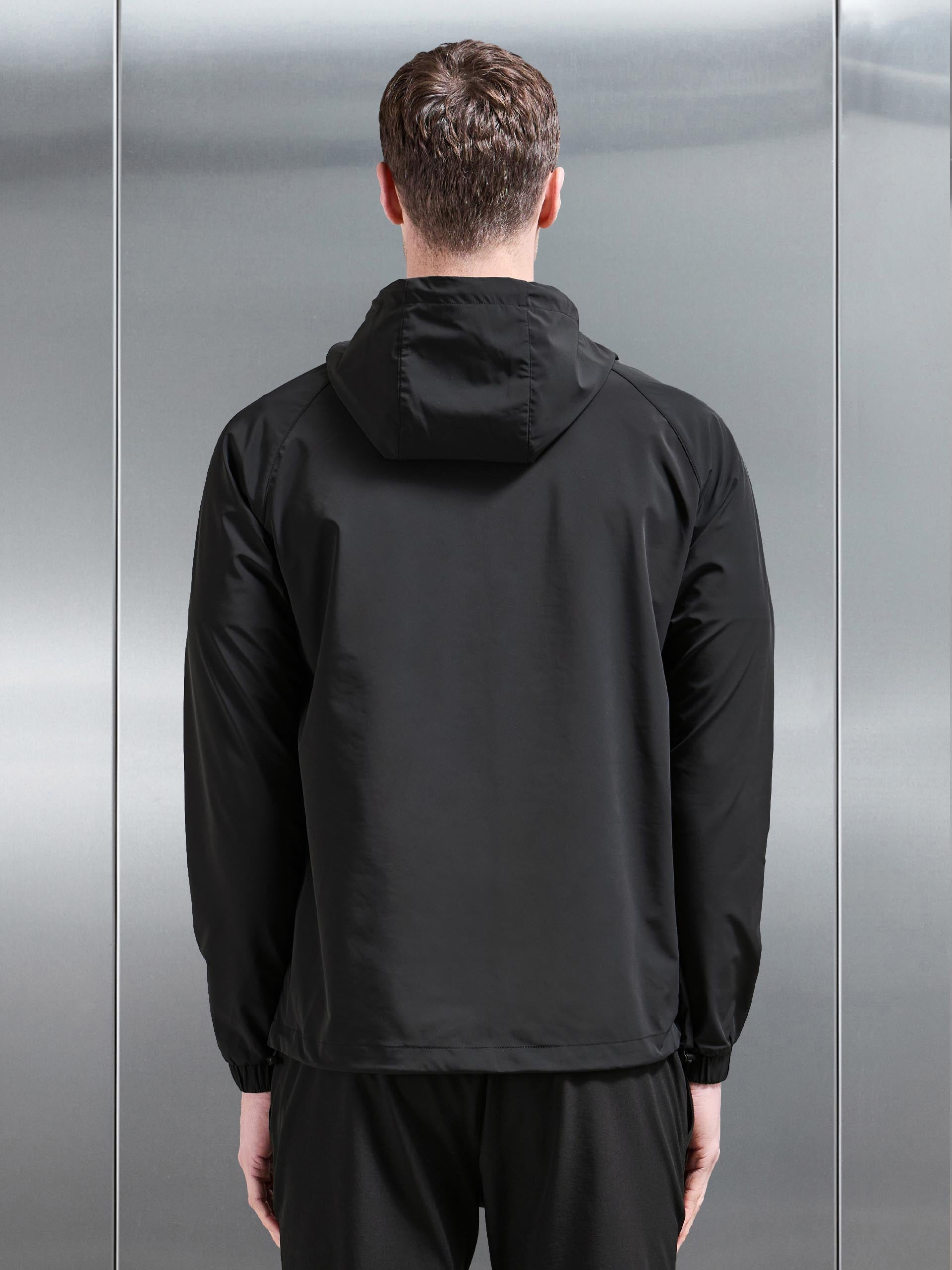 Flex Shell Windbreaker in Black