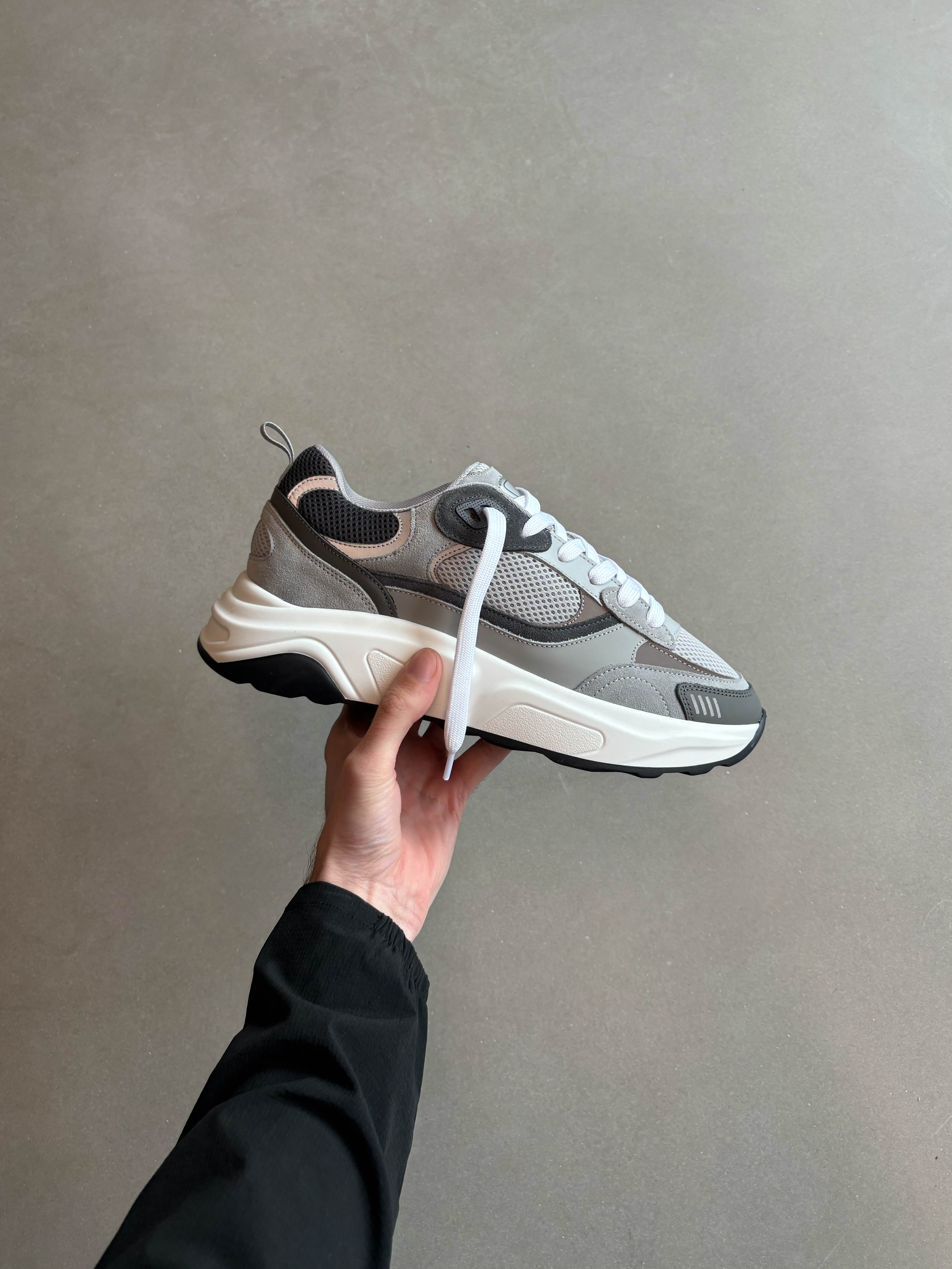 Flow Runner in Stone